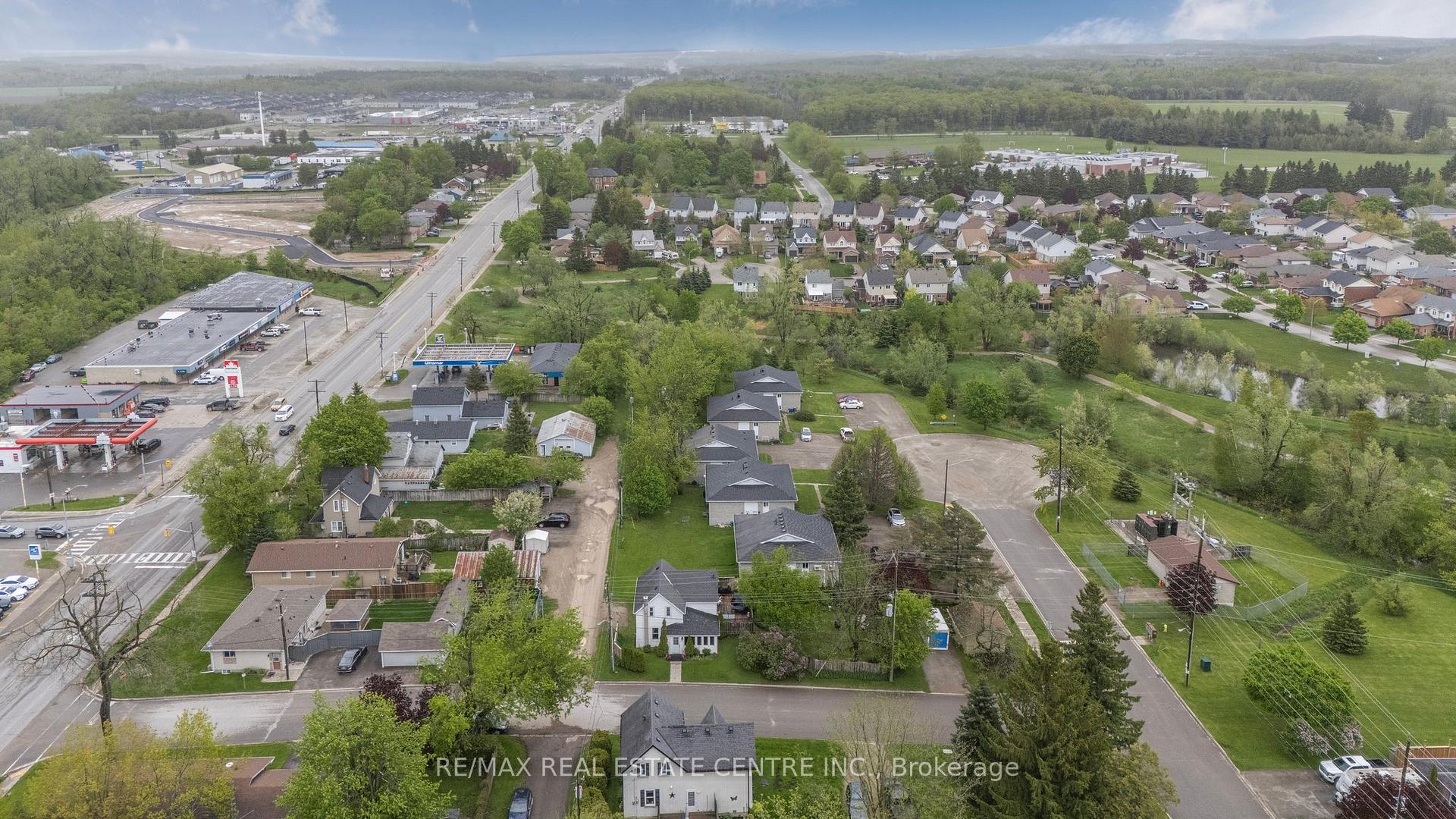 Photo 43 of 129 Dufferin Street, Shelburne — HOMEH