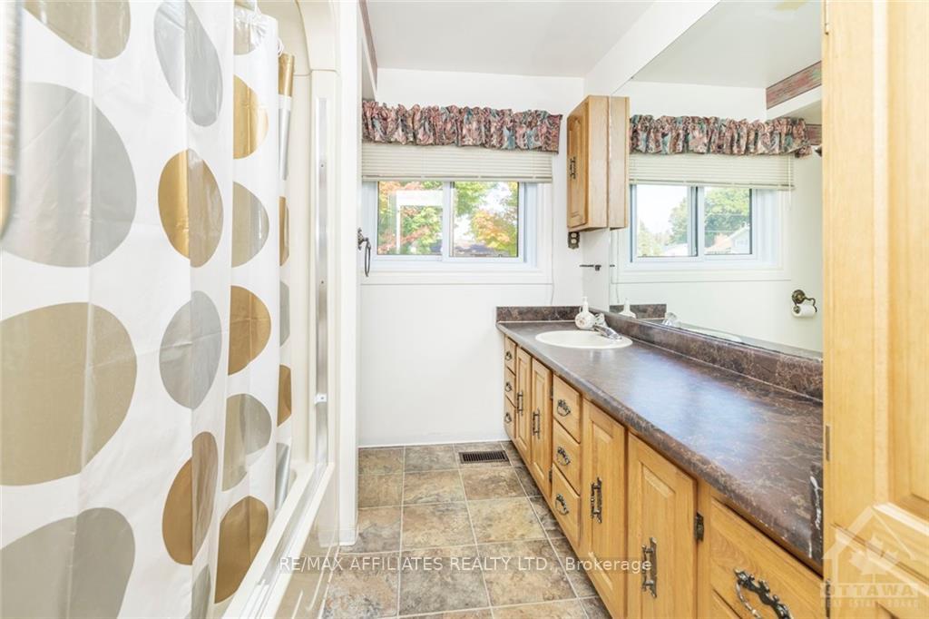 Photo 10 of 295 James Street, Renfrew — HOMEH