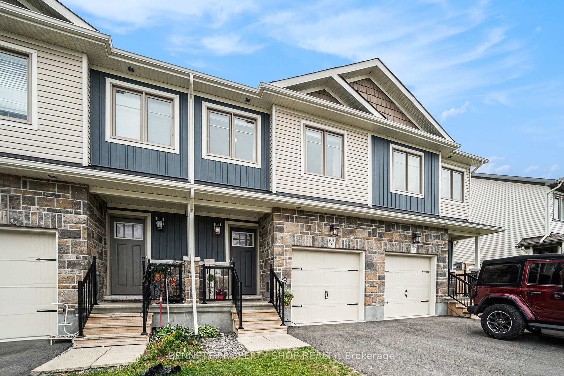 Photo 2 of 167 Ferrara Drive, Smiths Falls — HOMEH