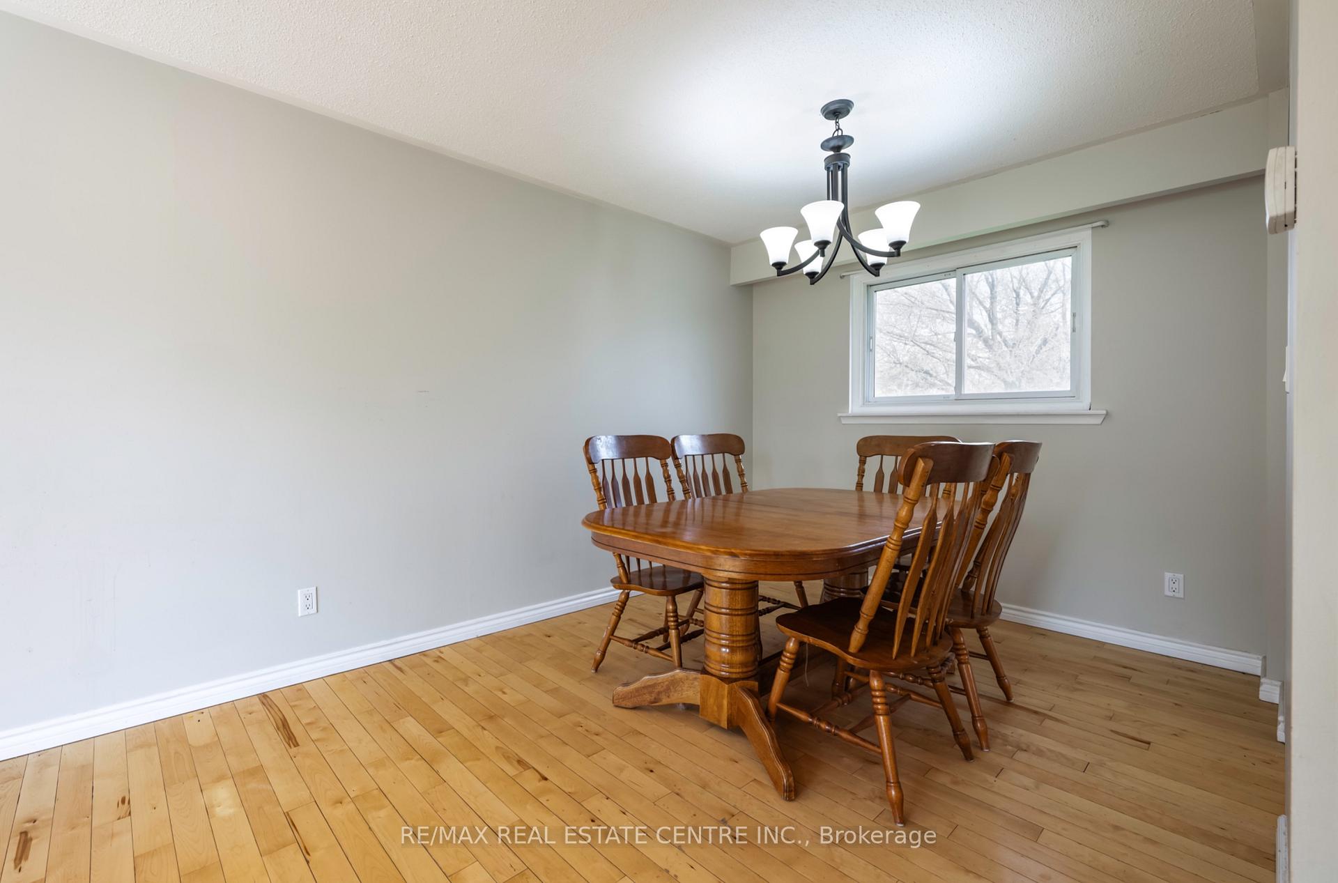 Photo 5 of 140 Susan Street, Shelburne — HOMEH
