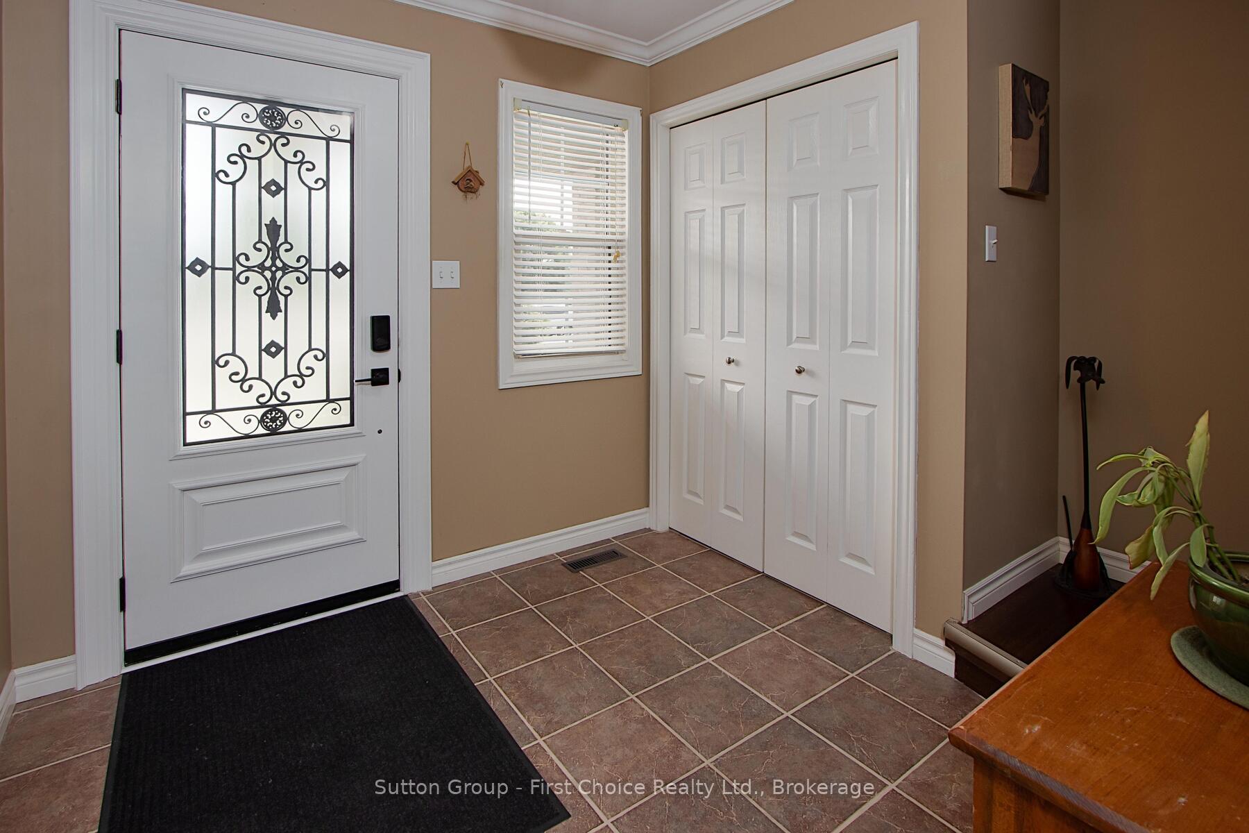 Photo 5 of 186 Waterloo Street W, South Huron, Exeter — HOMEH