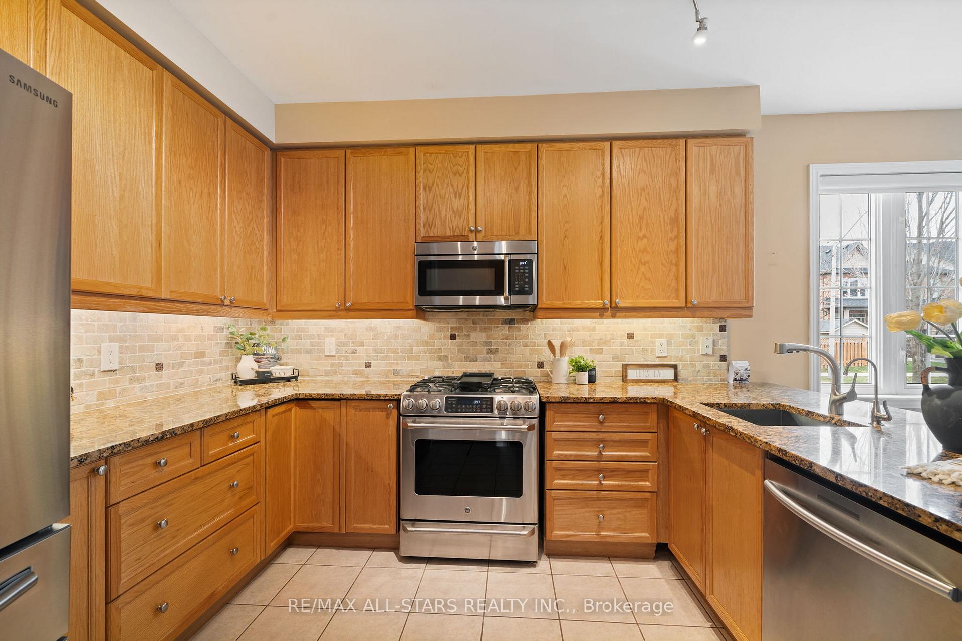 Photo 8 of 79 Sherrington Drive, Scugog, Port Perry — HOMEH