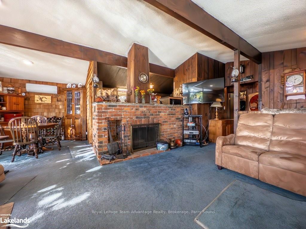 Photo 16 of 399 Horseshoe, Seguin — HOMEH