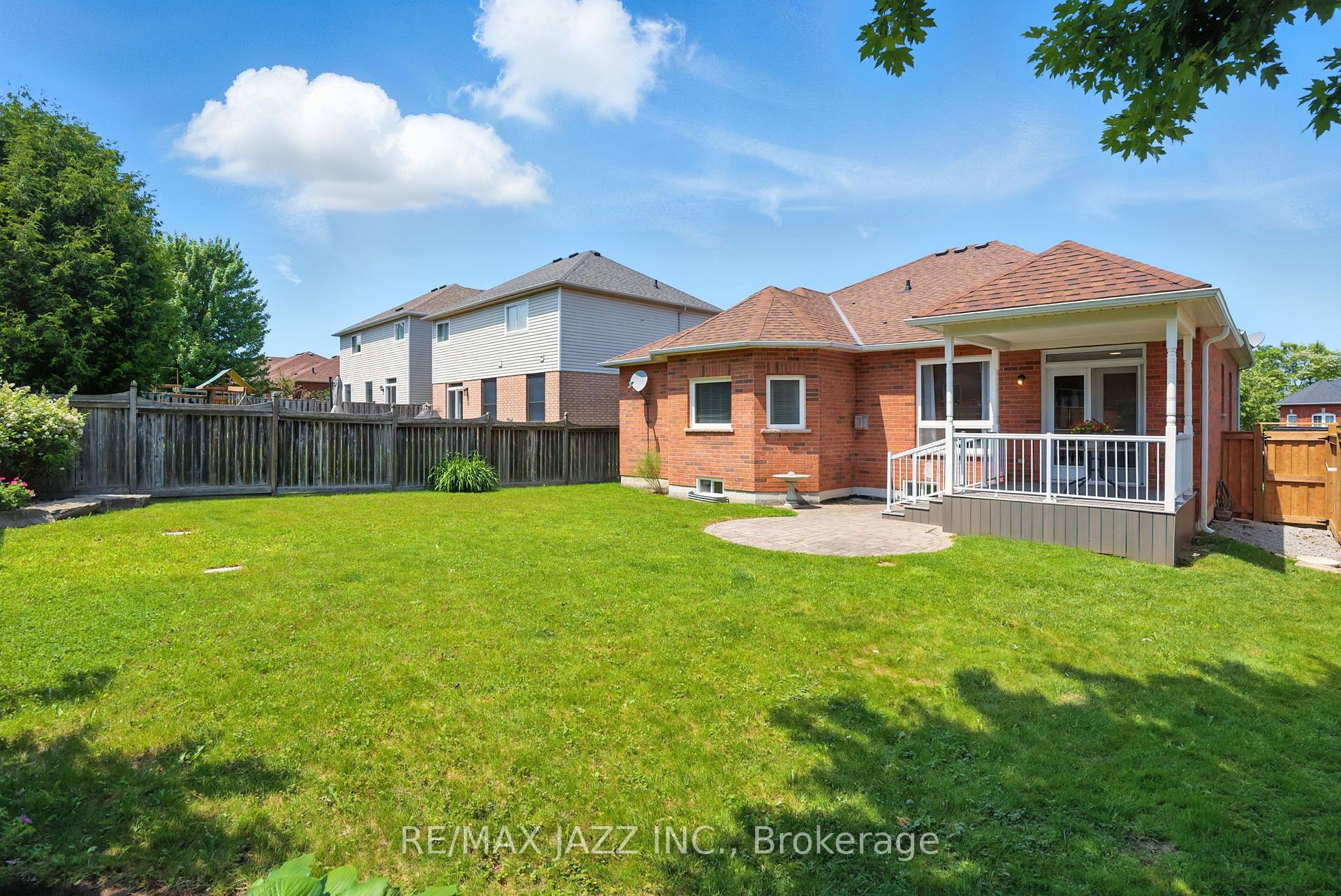 Photo 5 of 484 Victoria Street, Scugog, Port Perry — HOMEH