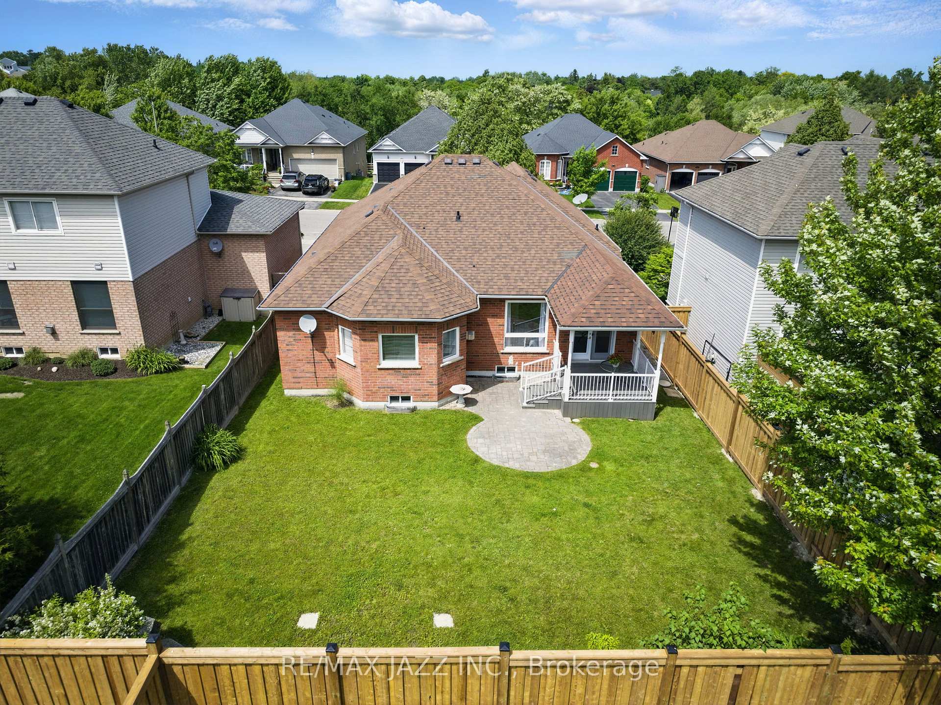 Photo 6 of 484 Victoria Street, Scugog, Port Perry — HOMEH