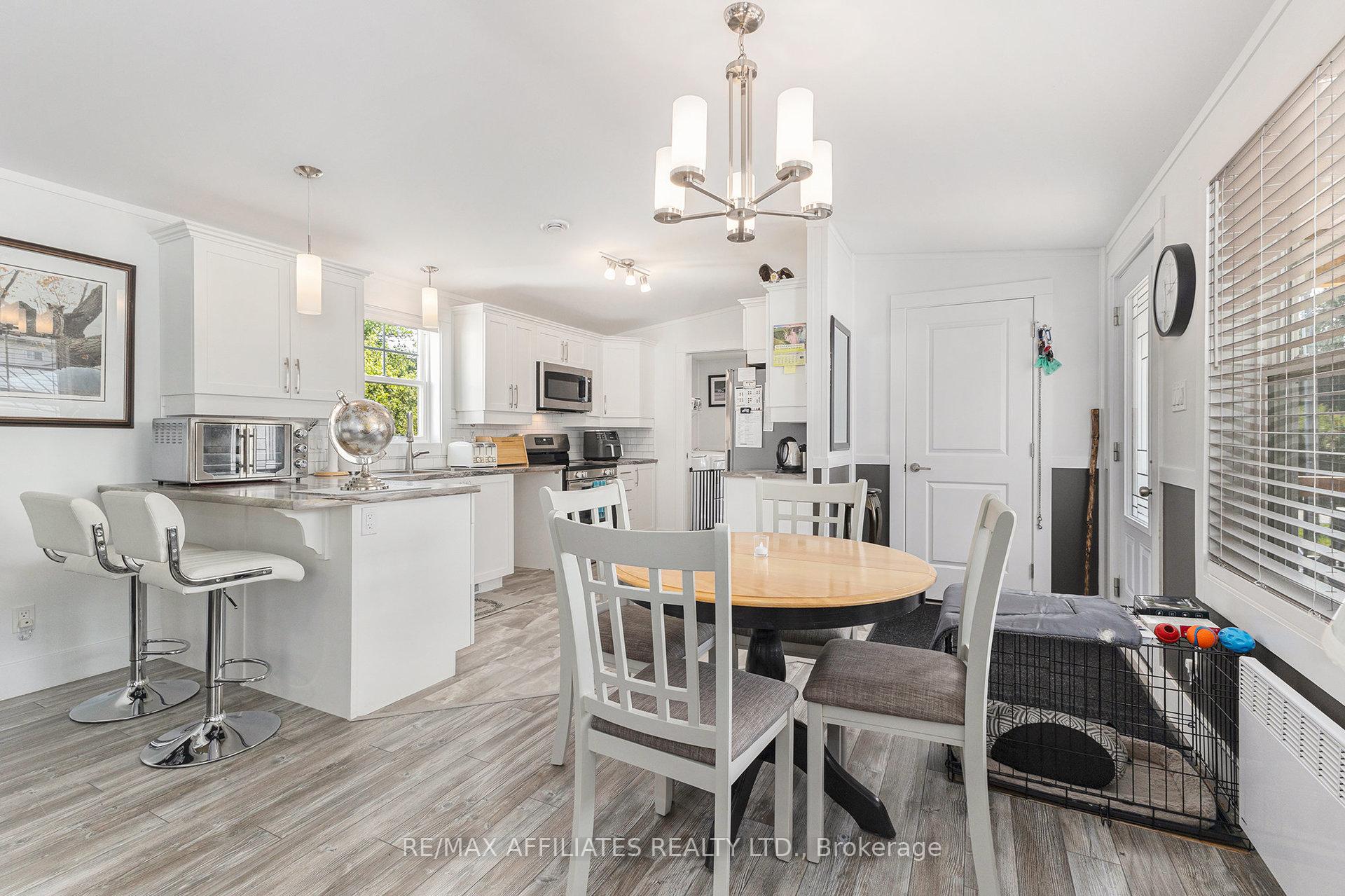Photo 14 of 36 Second Street, Smiths Falls — HOMEH