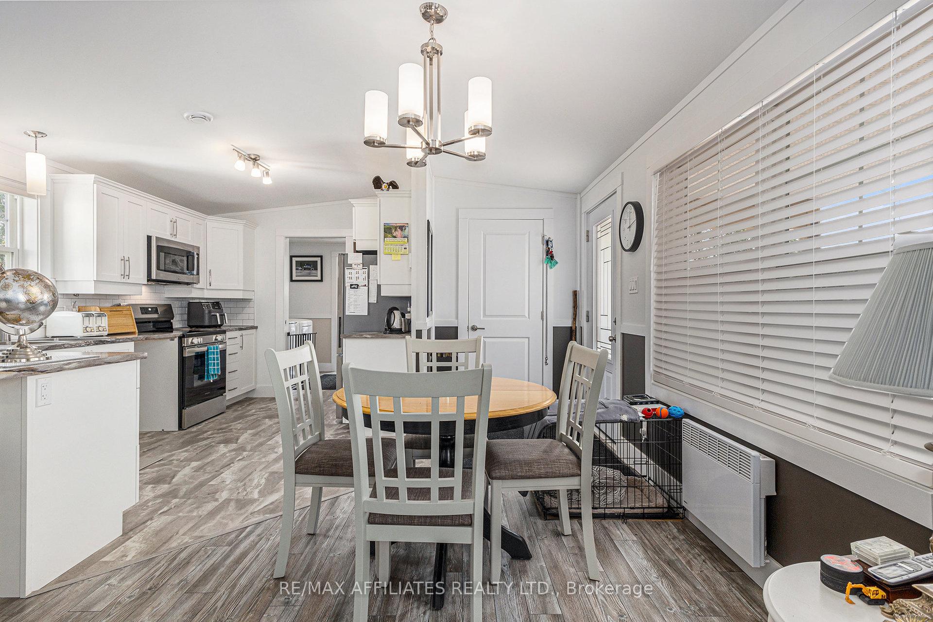 Photo 15 of 36 Second Street, Smiths Falls — HOMEH