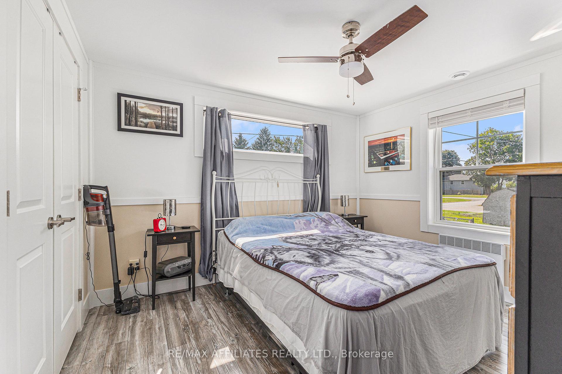 Photo 23 of 36 Second Street, Smiths Falls — HOMEH