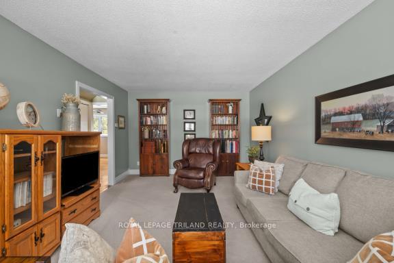 Photo 7 of 21 Sherwood Crescent, South Huron, Exeter — HOMEH