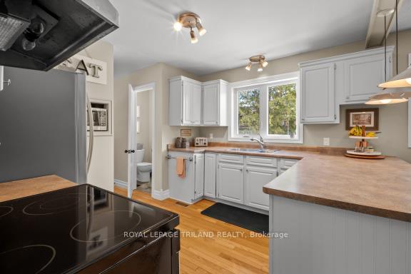 Photo 15 of 21 Sherwood Crescent, South Huron, Exeter — HOMEH