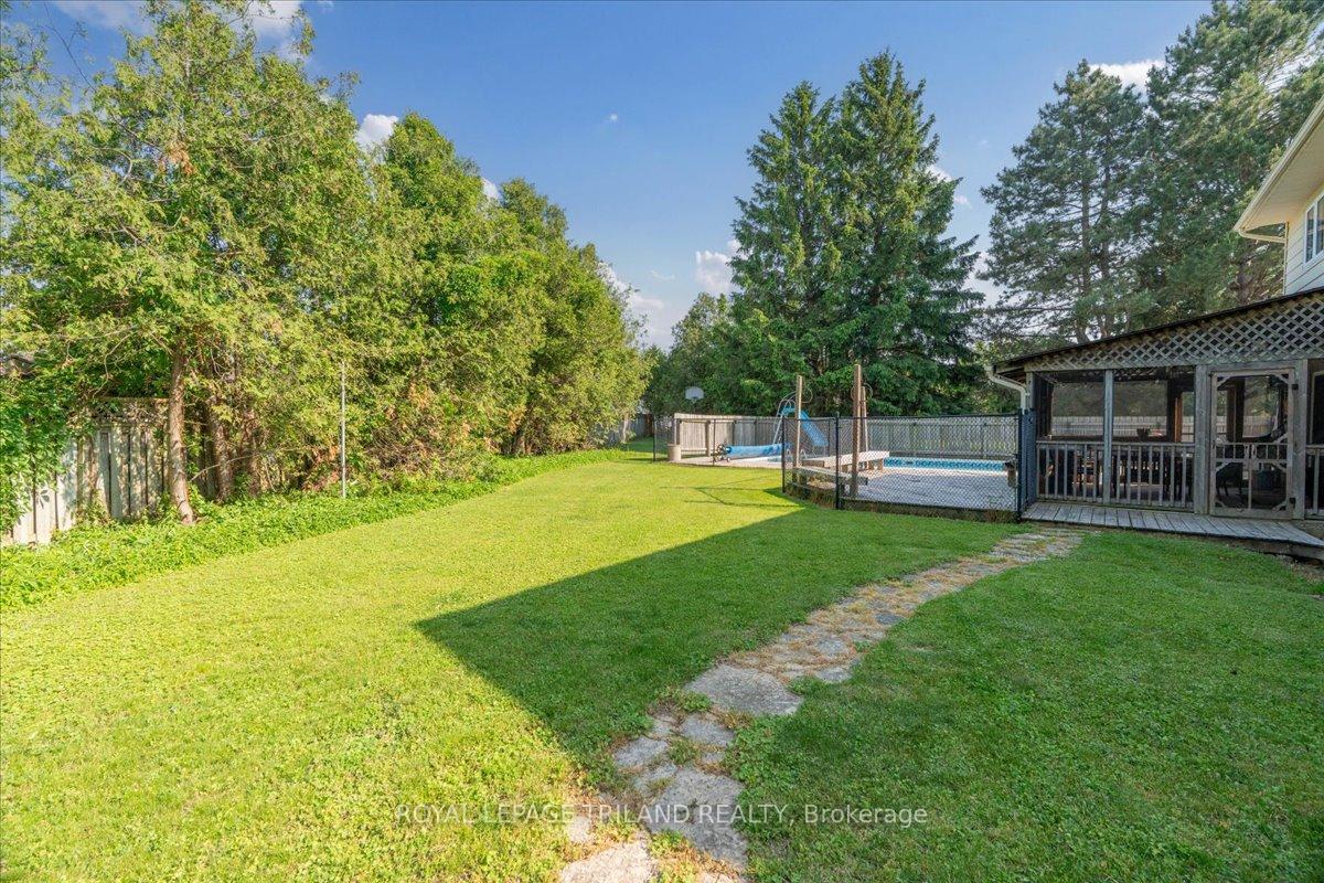 Photo 38 of 21 Sherwood Crescent, South Huron, Exeter — HOMEH