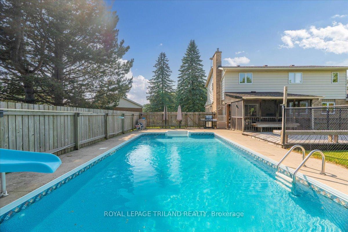 Photo 39 of 21 Sherwood Crescent, South Huron, Exeter — HOMEH
