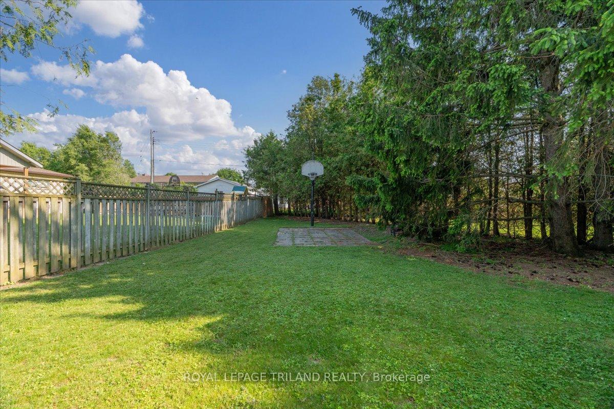Photo 41 of 21 Sherwood Crescent, South Huron, Exeter — HOMEH