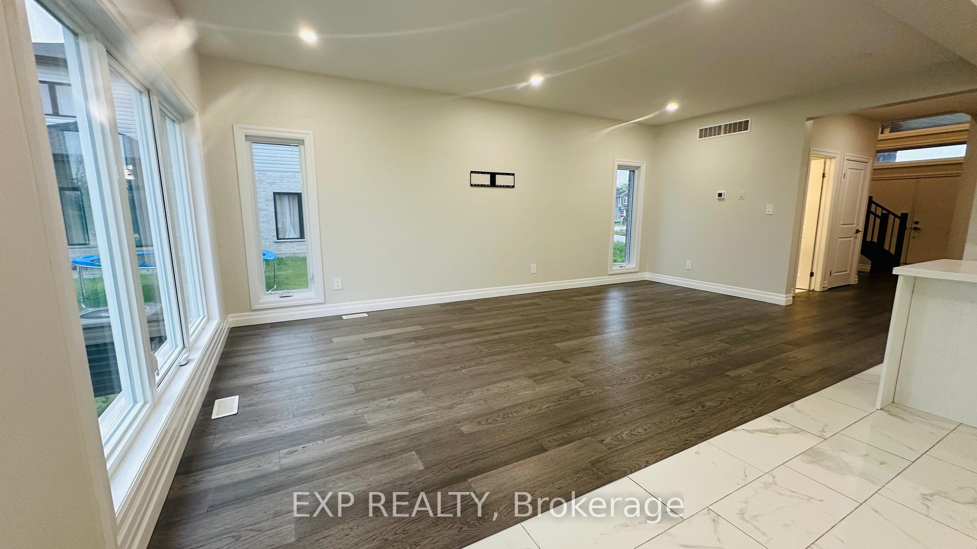 Photo 8 of 27 Triebner Street, South Huron, Exeter — HOMEH