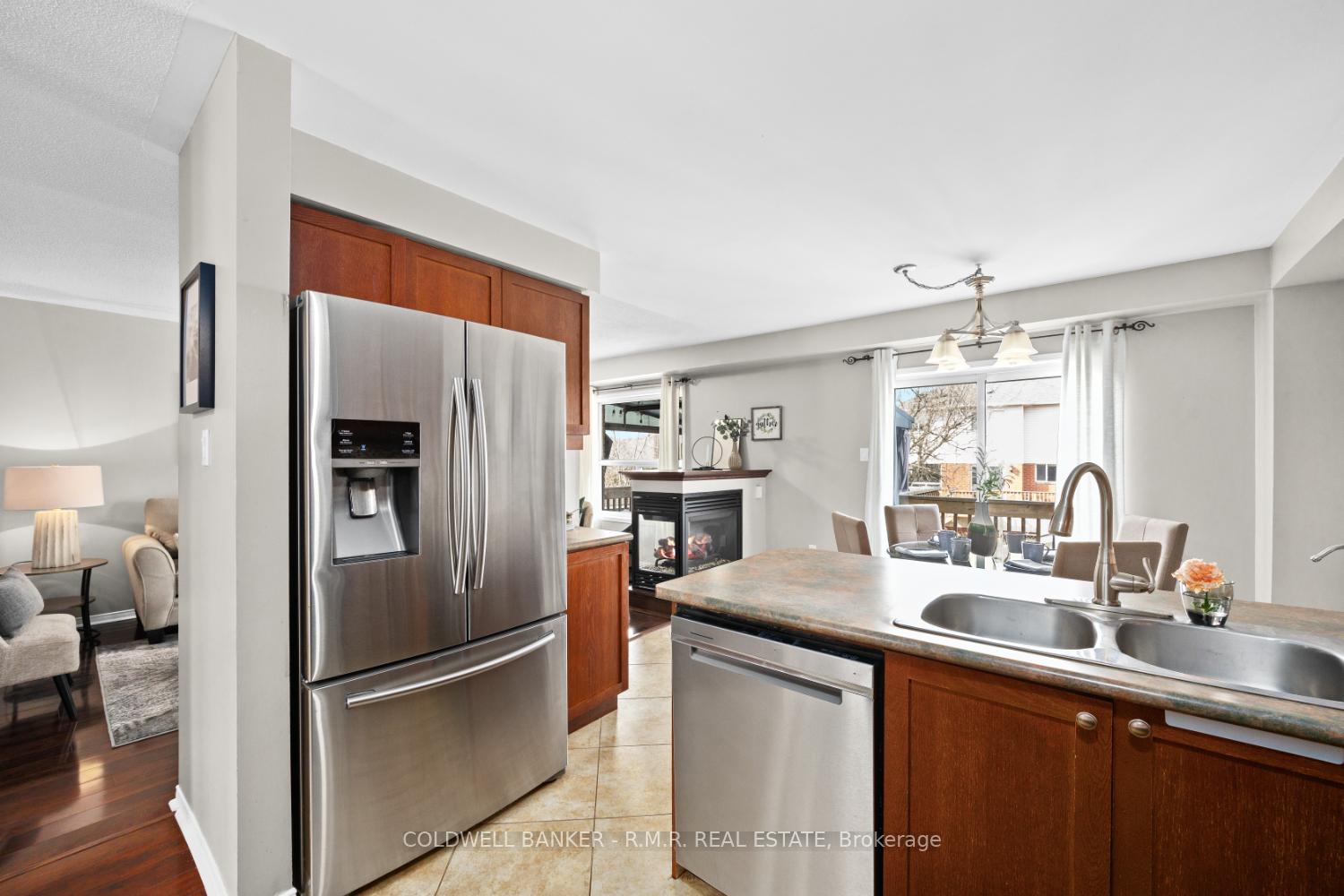 Photo 7 of 33 Winchurch Drive, Scugog, Port Perry — HOMEH
