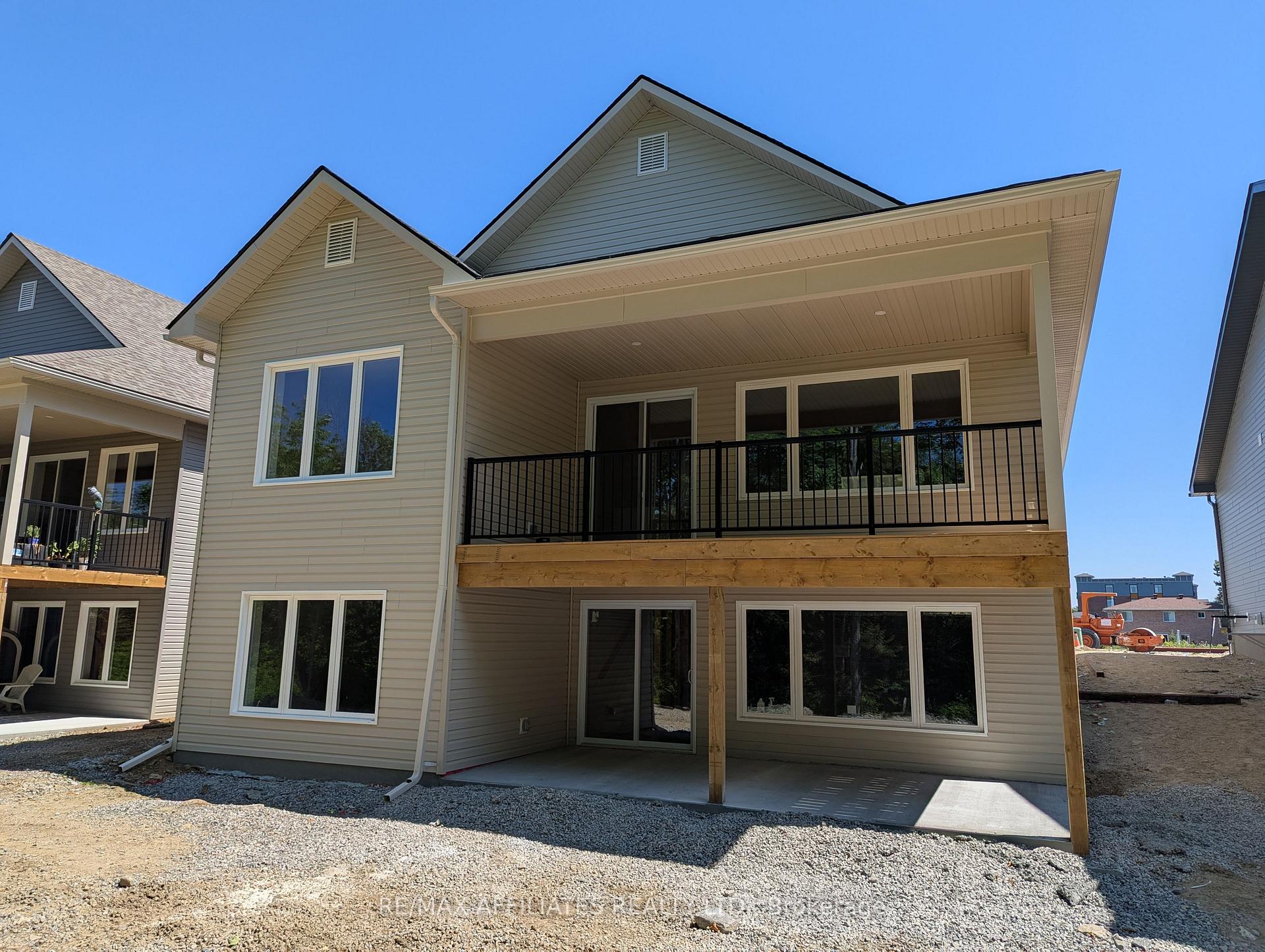 Photo 4 of 97 Rabb Street, Smiths Falls — HOMEH