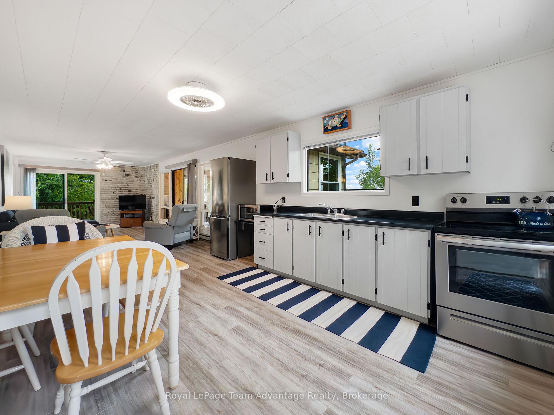 Photo 9 of 35 Marlyn Drive, Seguin — HOMEH