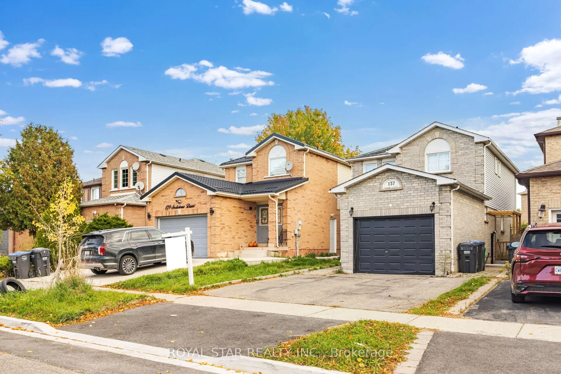 Photo 6 of 137 Ecclestone Drive, Brampton, Brampton West — HOMEH