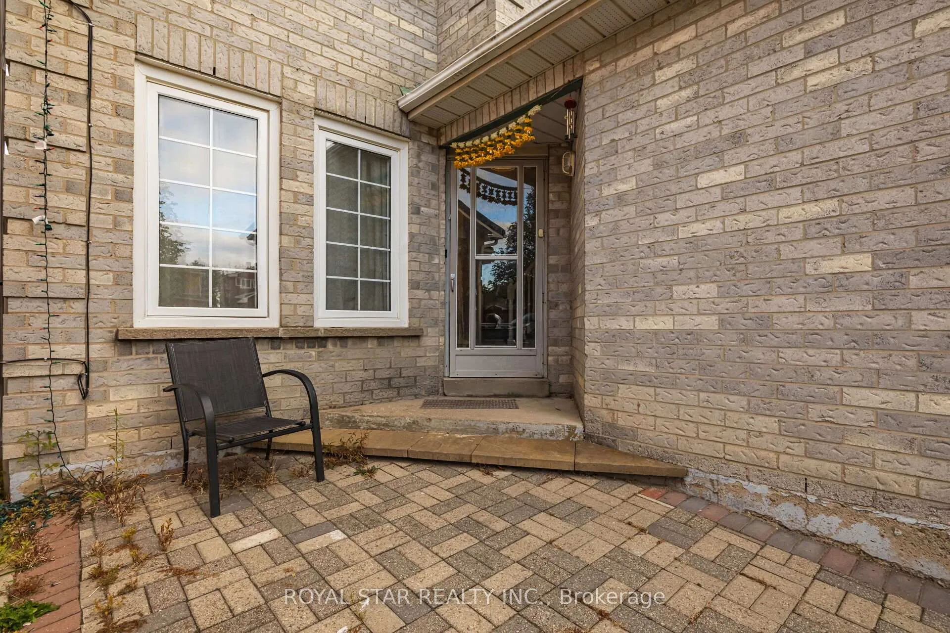 Photo 11 of 137 Ecclestone Drive, Brampton, Brampton West — HOMEH