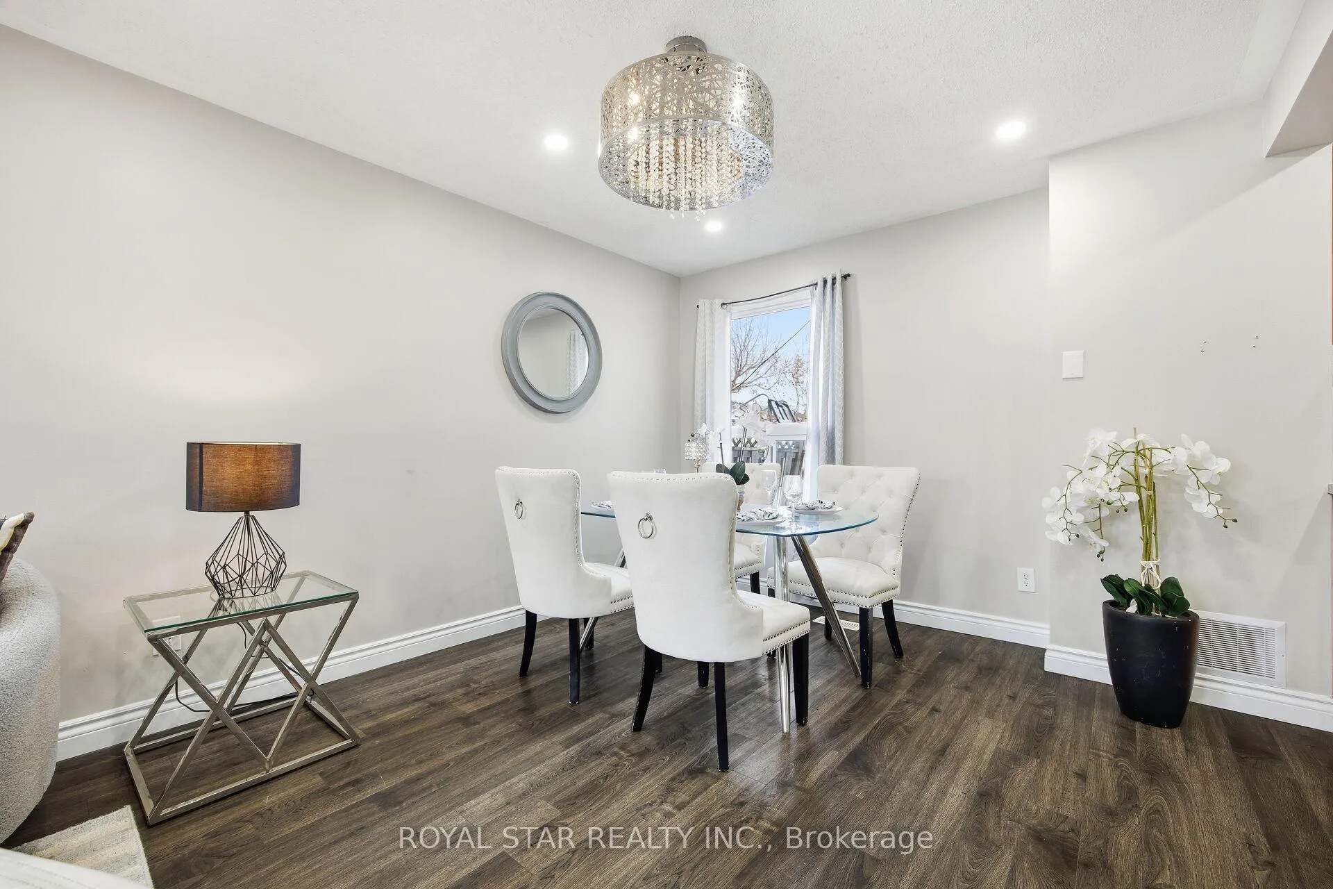 Photo 29 of 137 Ecclestone Drive, Brampton, Brampton West — HOMEH