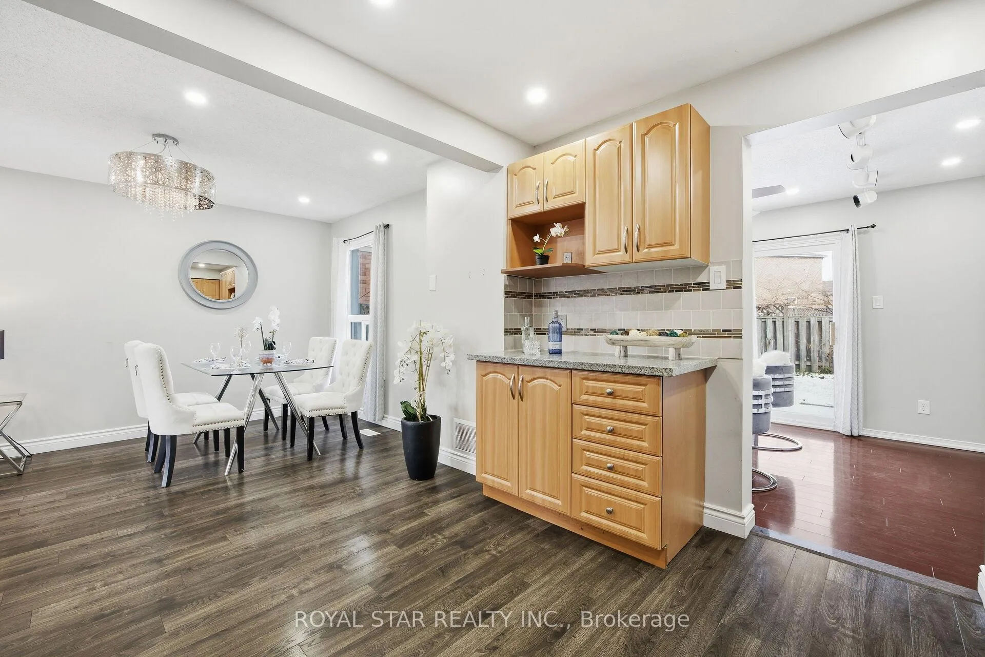Photo 53 of 137 Ecclestone Drive, Brampton, Brampton West — HOMEH