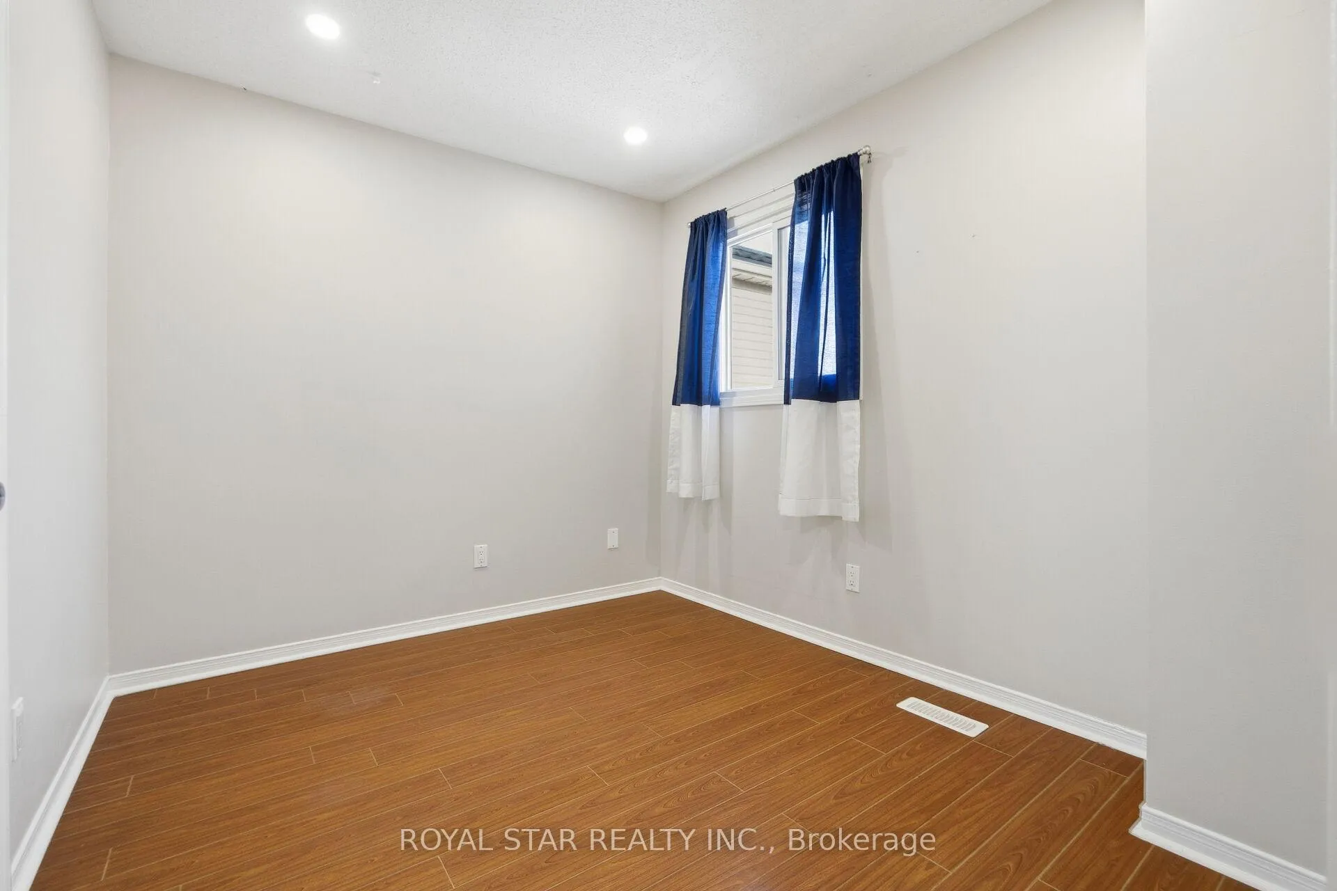 Photo 89 of 137 Ecclestone Drive, Brampton, Brampton West — HOMEH