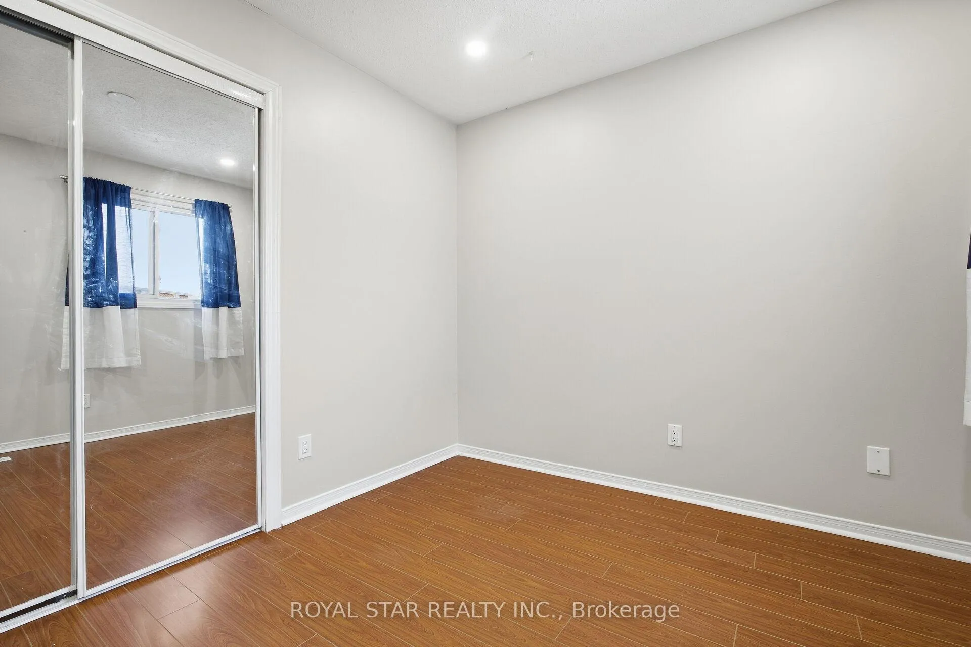 Photo 90 of 137 Ecclestone Drive, Brampton, Brampton West — HOMEH