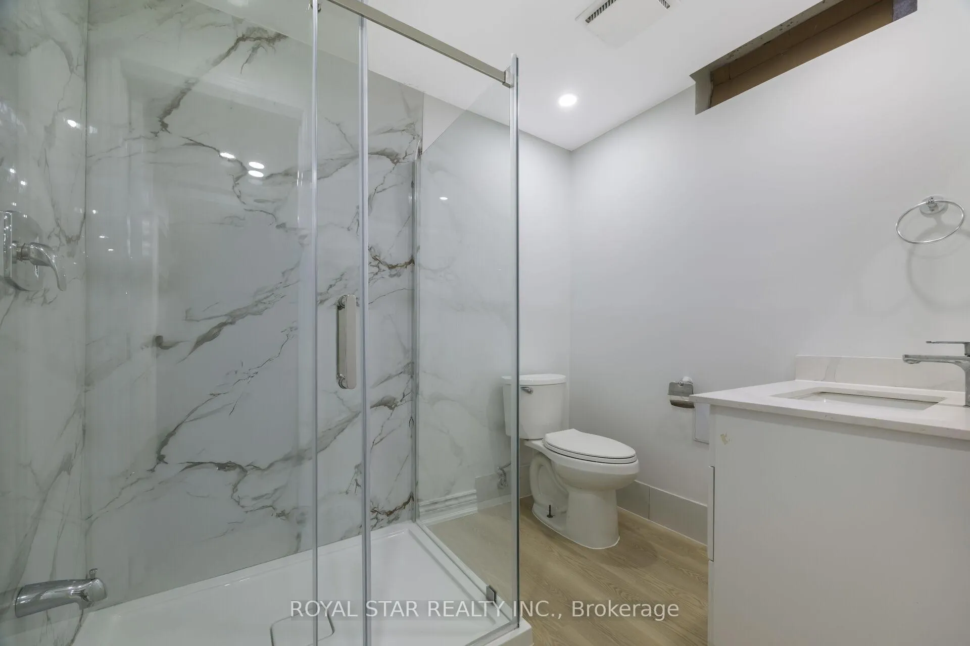 Photo 94 of 137 Ecclestone Drive, Brampton, Brampton West — HOMEH