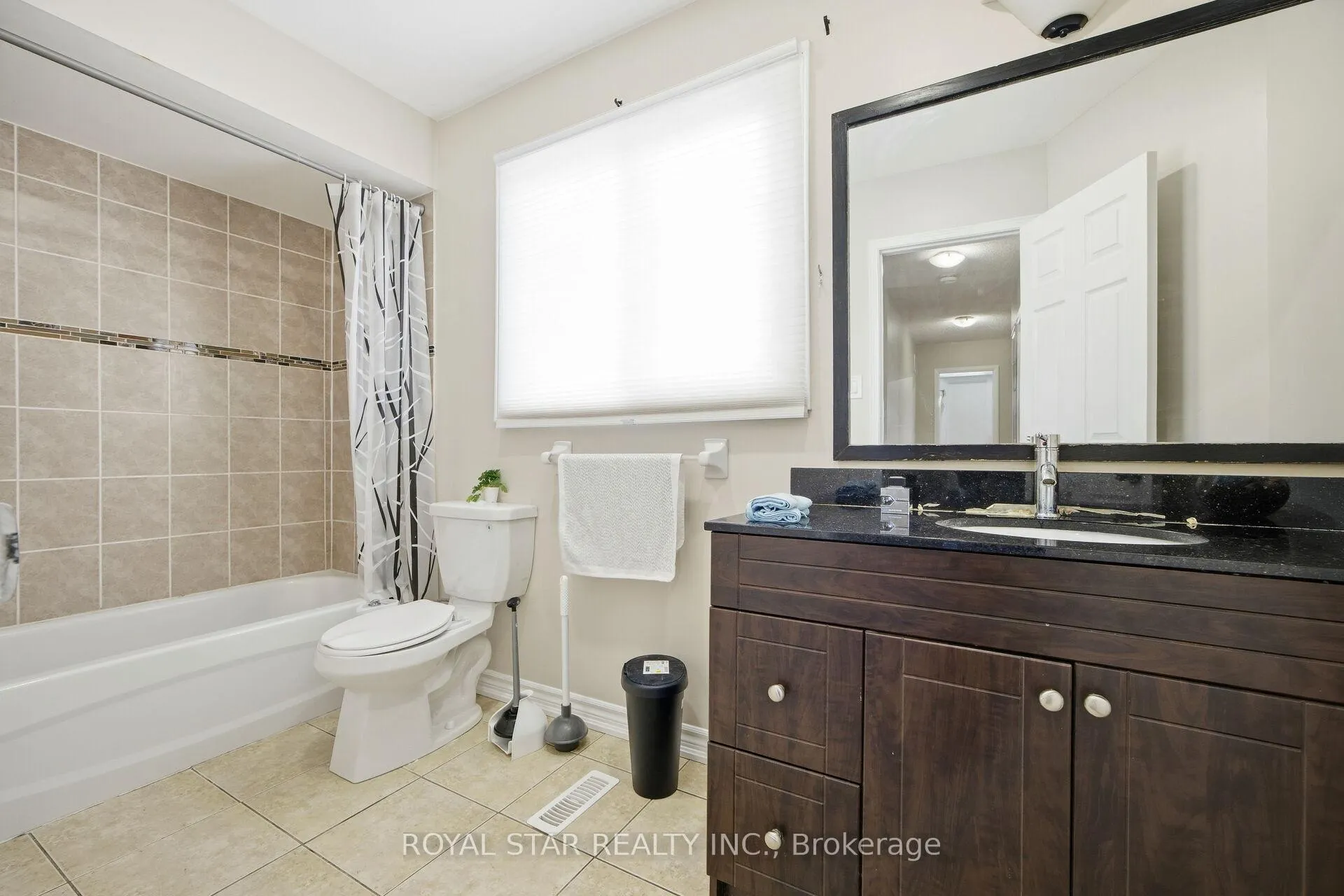 Photo 96 of 137 Ecclestone Drive, Brampton, Brampton West — HOMEH