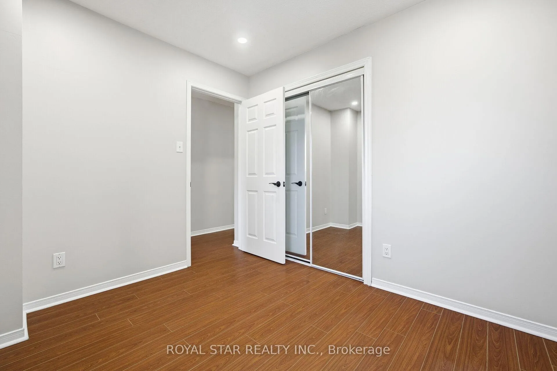 Photo 101 of 137 Ecclestone Drive, Brampton, Brampton West — HOMEH