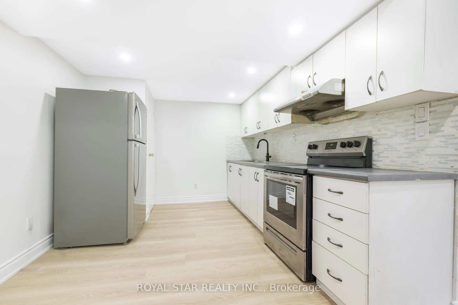 Photo 107 of 137 Ecclestone Drive, Brampton, Brampton West — HOMEH