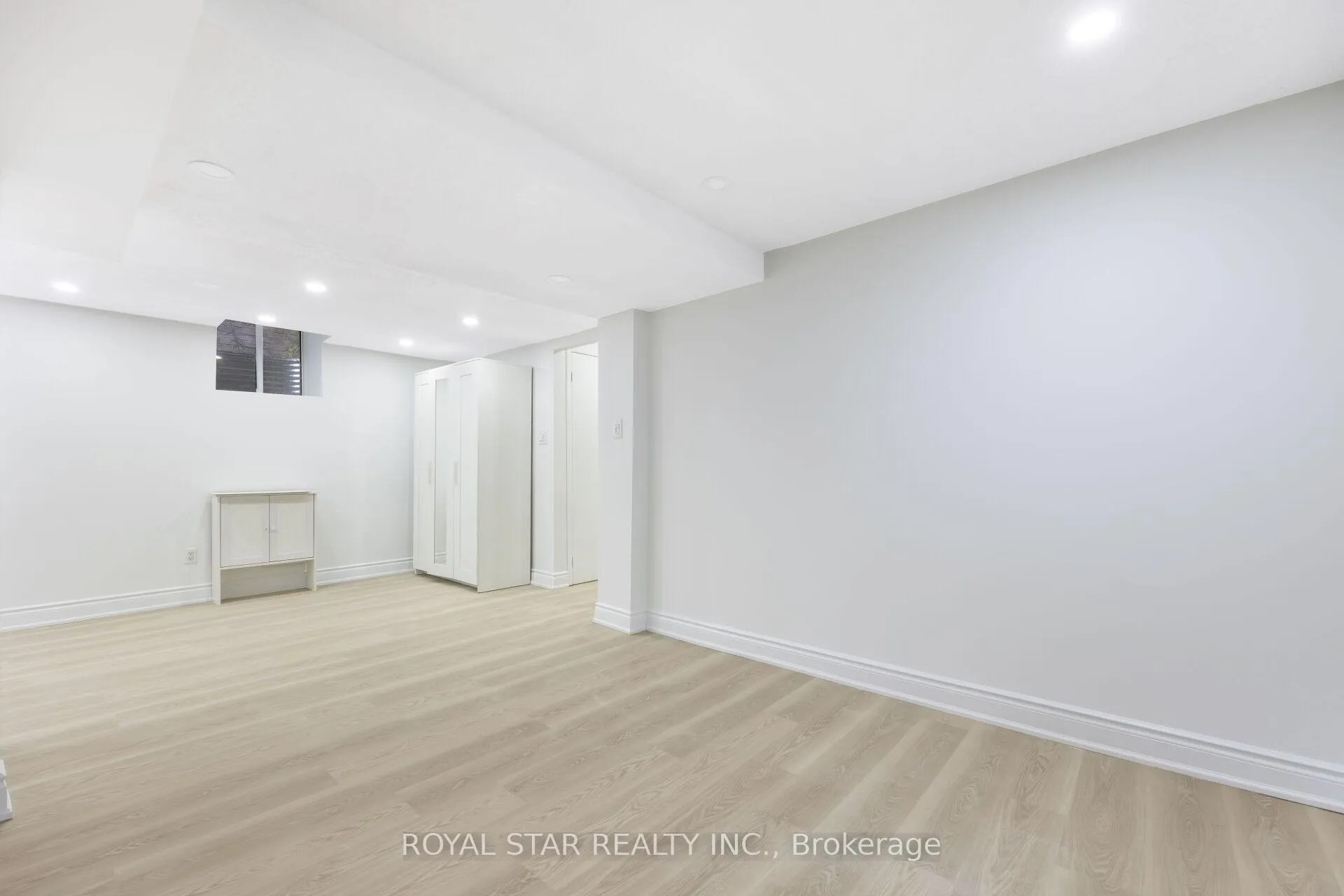 Photo 113 of 137 Ecclestone Drive, Brampton, Brampton West — HOMEH