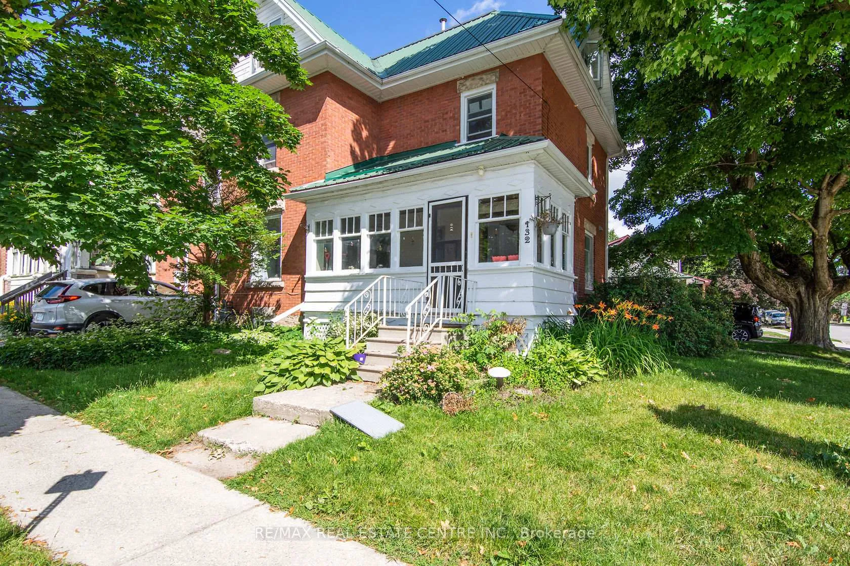 Front of 132 First Avenue E