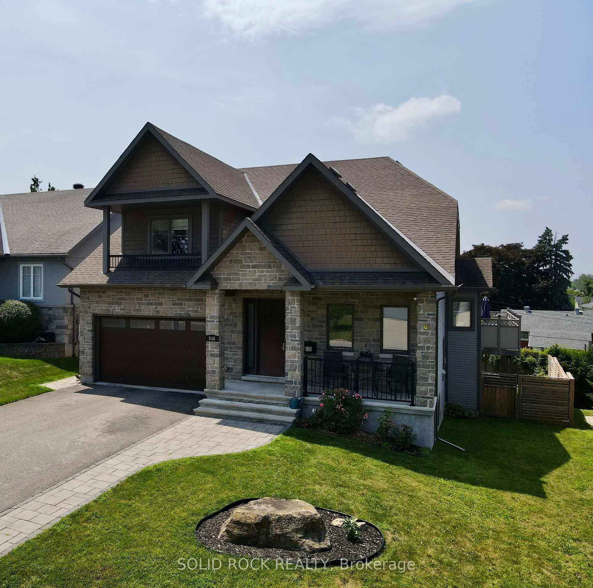 Photo 2 of 246 Lera Street, Smiths Falls — HOMEH