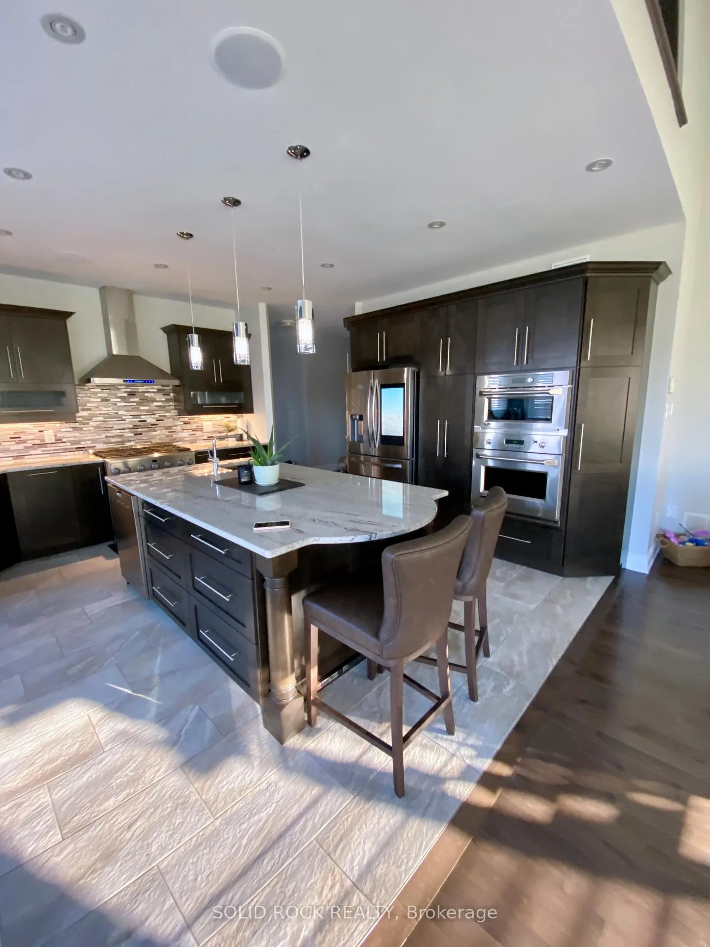 Photo 12 of 246 Lera Street, Smiths Falls — HOMEH