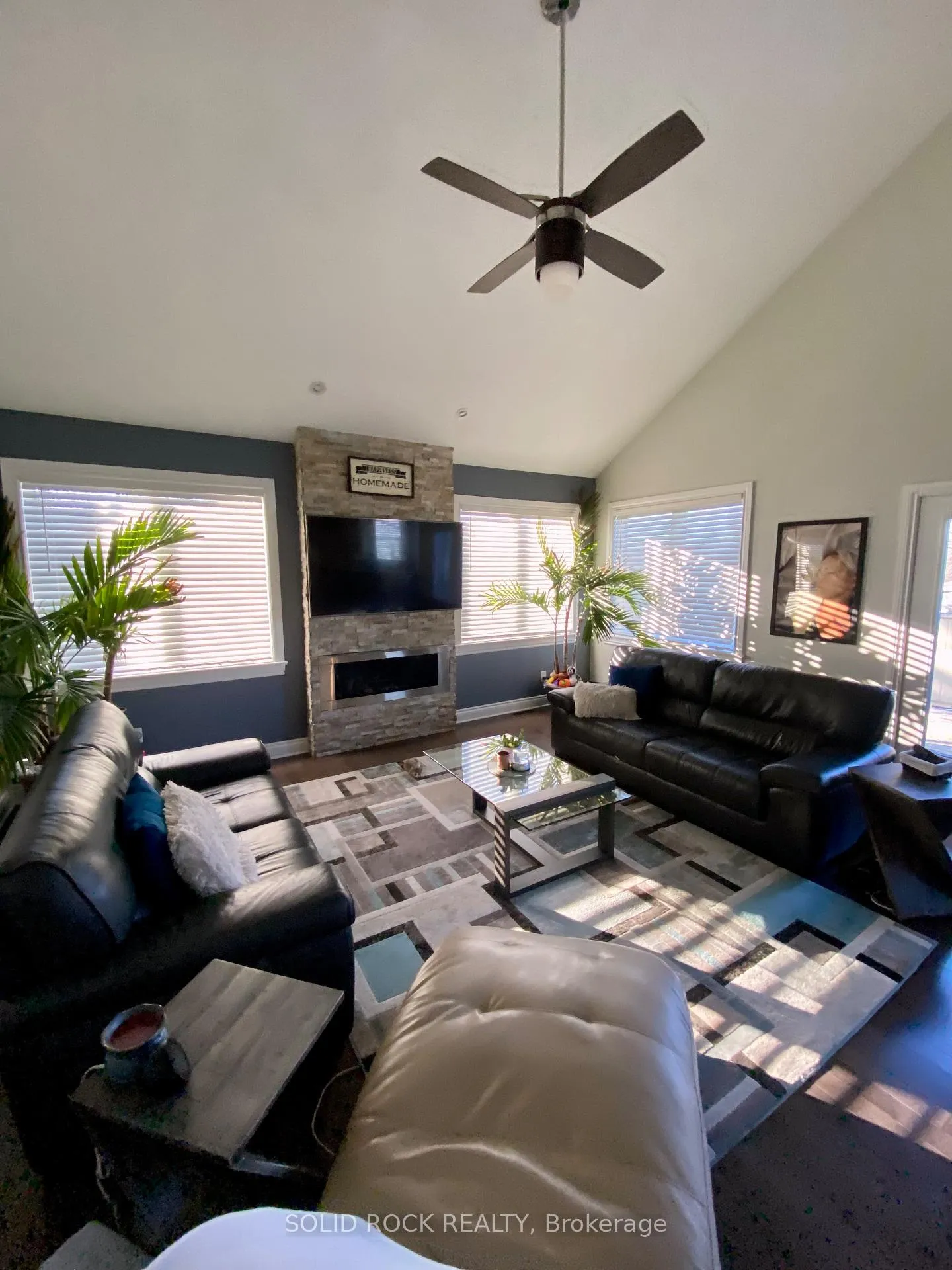Photo 20 of 246 Lera Street, Smiths Falls — HOMEH