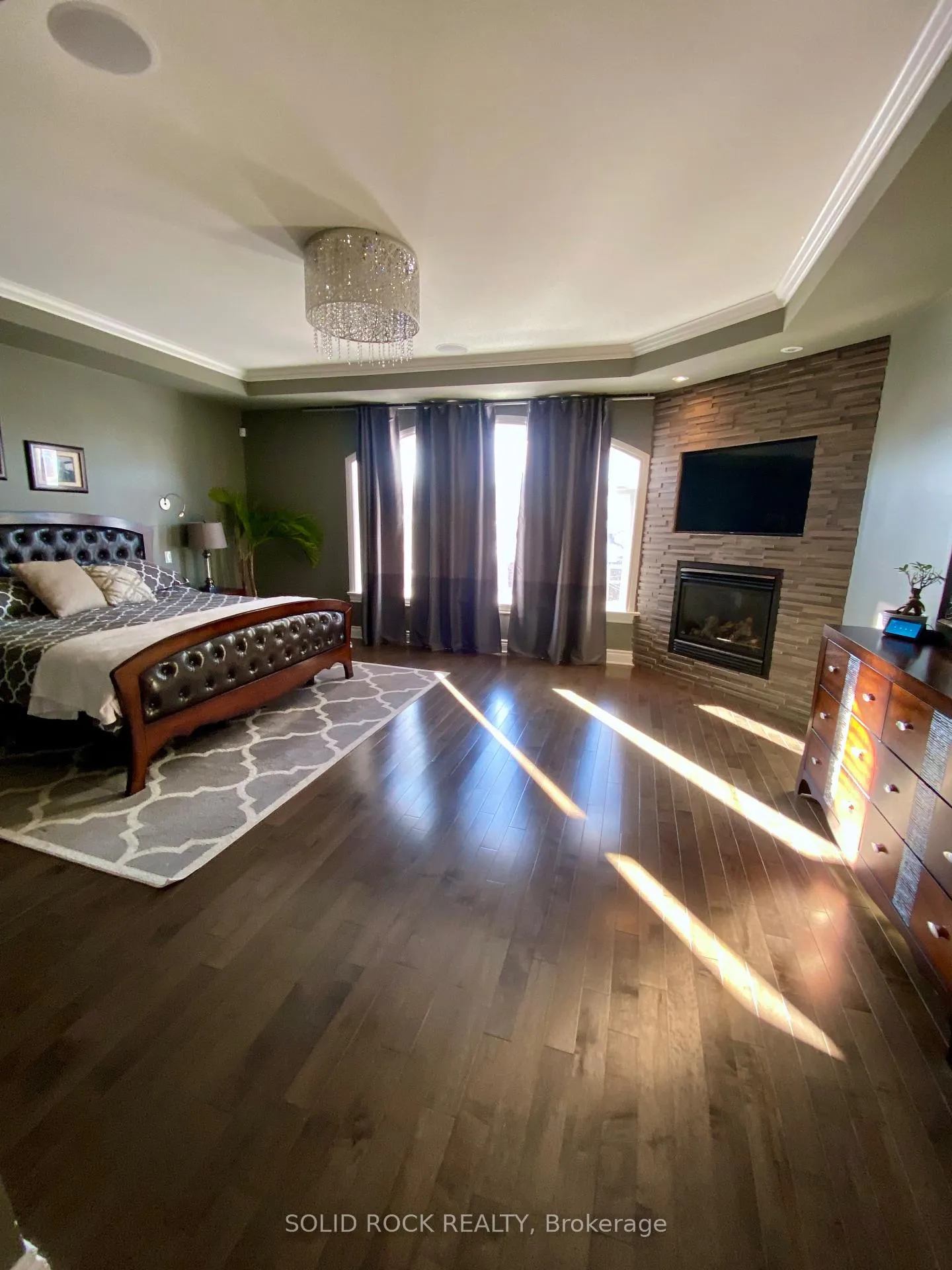 Photo 23 of 246 Lera Street, Smiths Falls — HOMEH