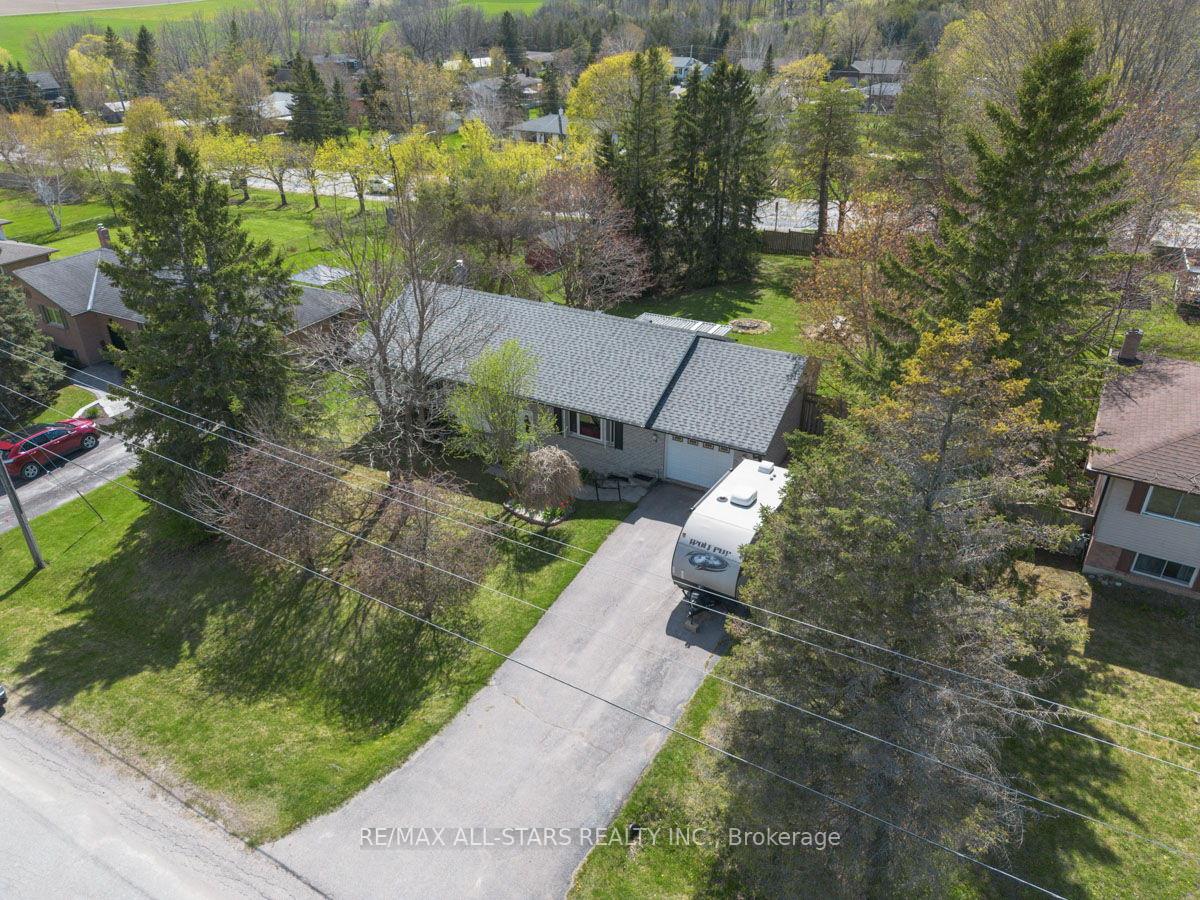 Photo 3 of 14 Ianson Drive, Scugog, Rural Scugog — HOMEH
