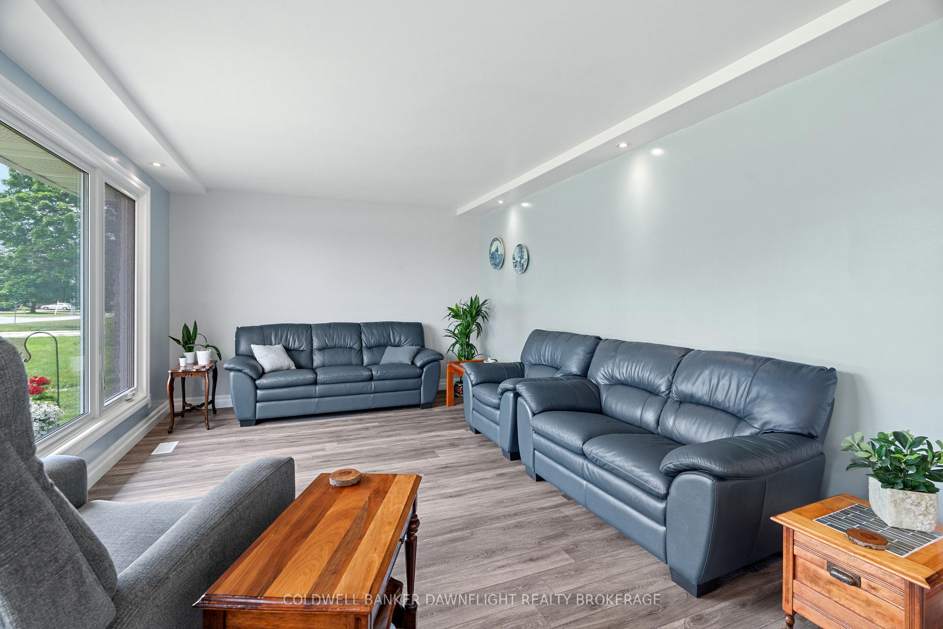 Photo 7 of 40214 Huron Street E, South Huron, Exeter — HOMEH