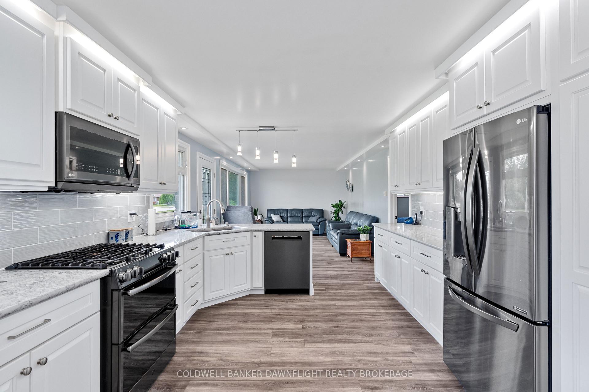 Photo 16 of 40214 Huron Street E, South Huron, Exeter — HOMEH