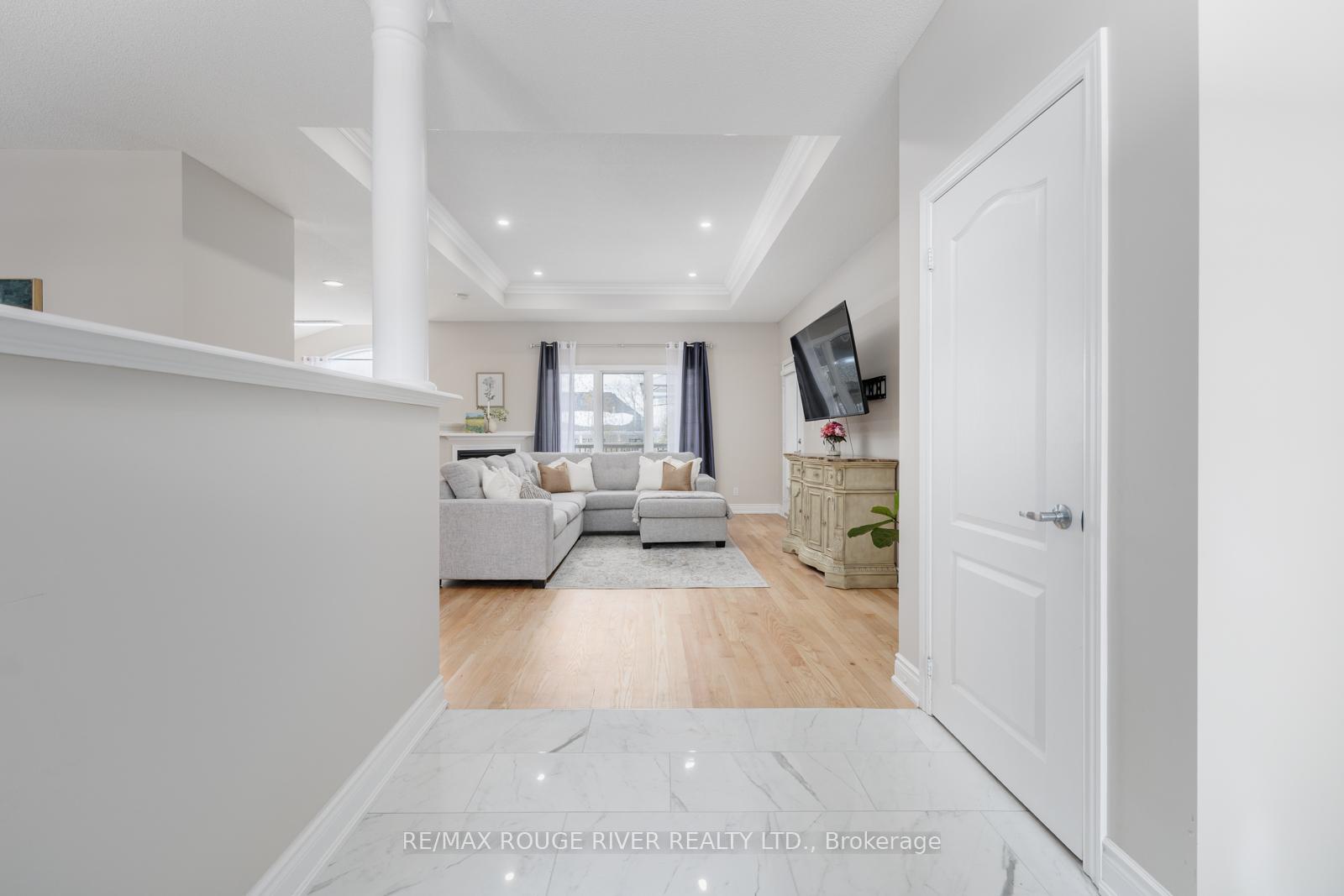 Photo 4 of 11 Mikelen Drive, Scugog, Port Perry — HOMEH