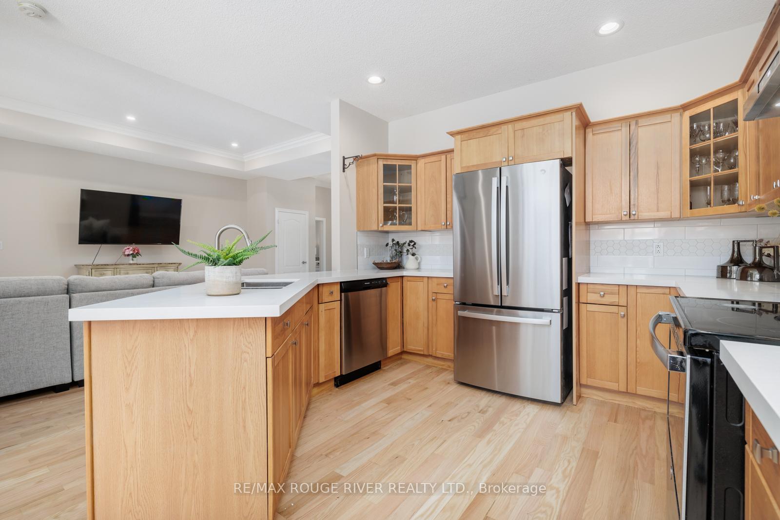Photo 11 of 11 Mikelen Drive, Scugog, Port Perry — HOMEH