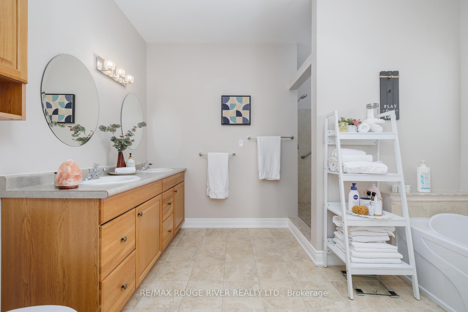 Photo 18 of 11 Mikelen Drive, Scugog, Port Perry — HOMEH