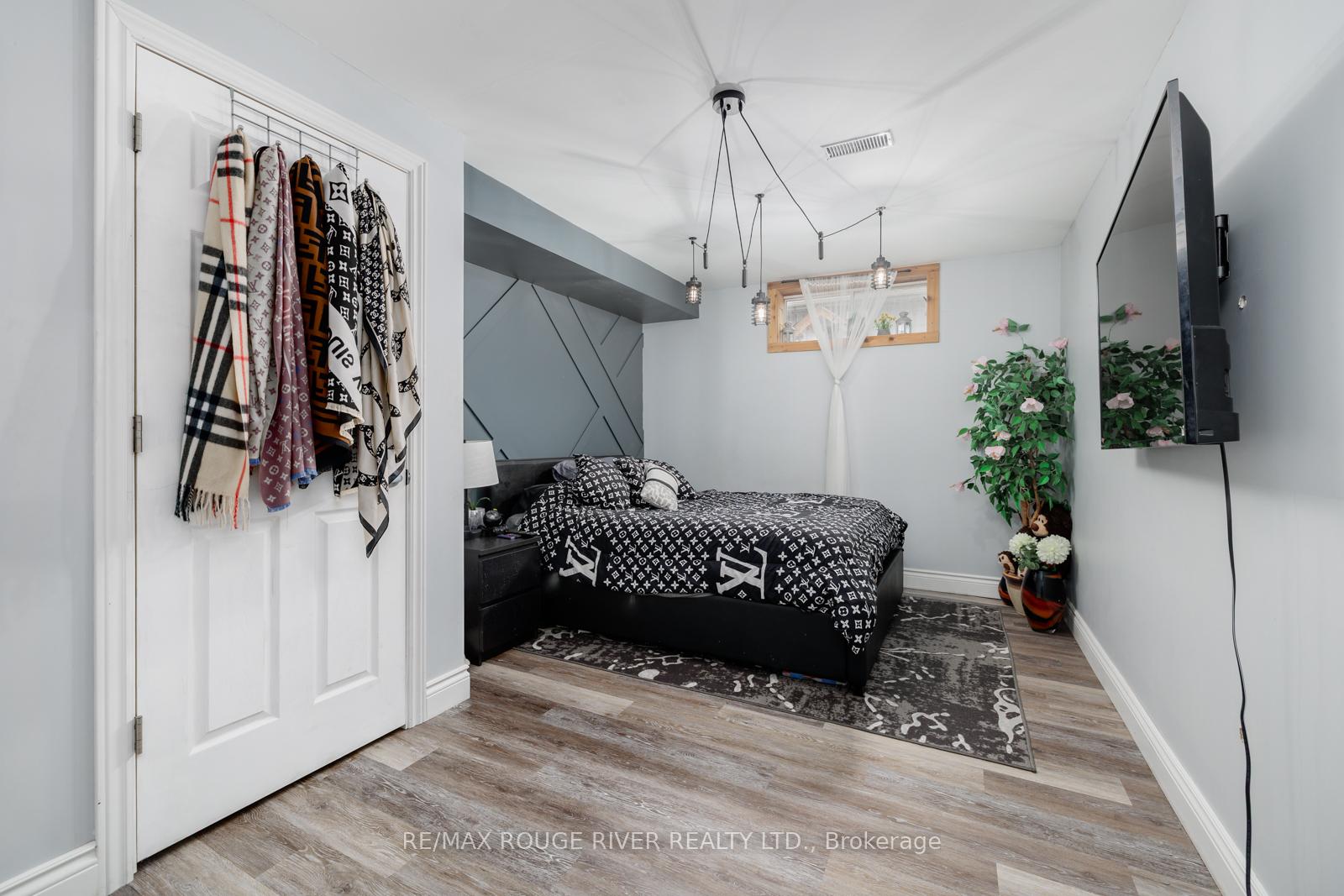 Photo 30 of 11 Mikelen Drive, Scugog, Port Perry — HOMEH