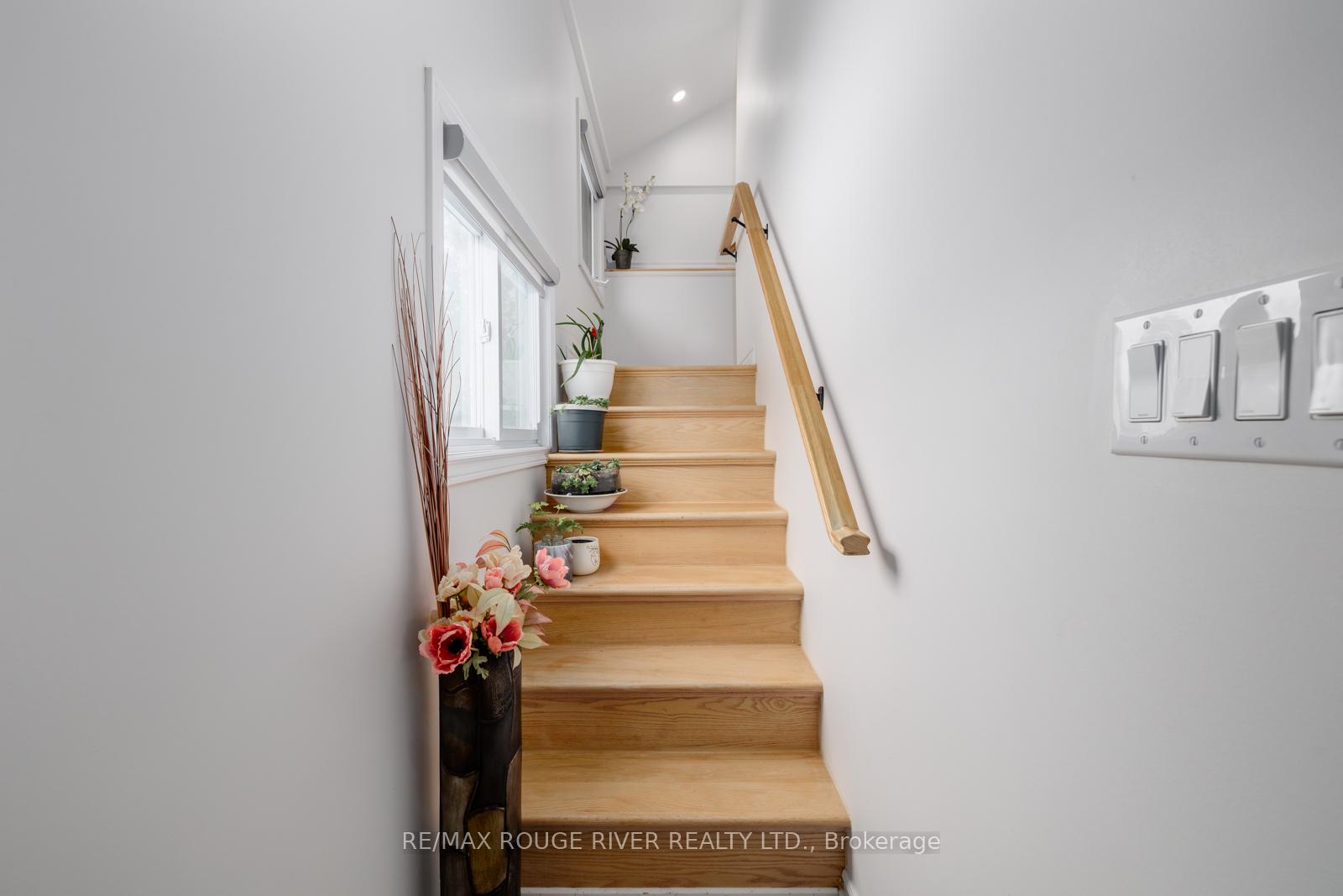 Photo 41 of 11 Mikelen Drive, Scugog, Port Perry — HOMEH