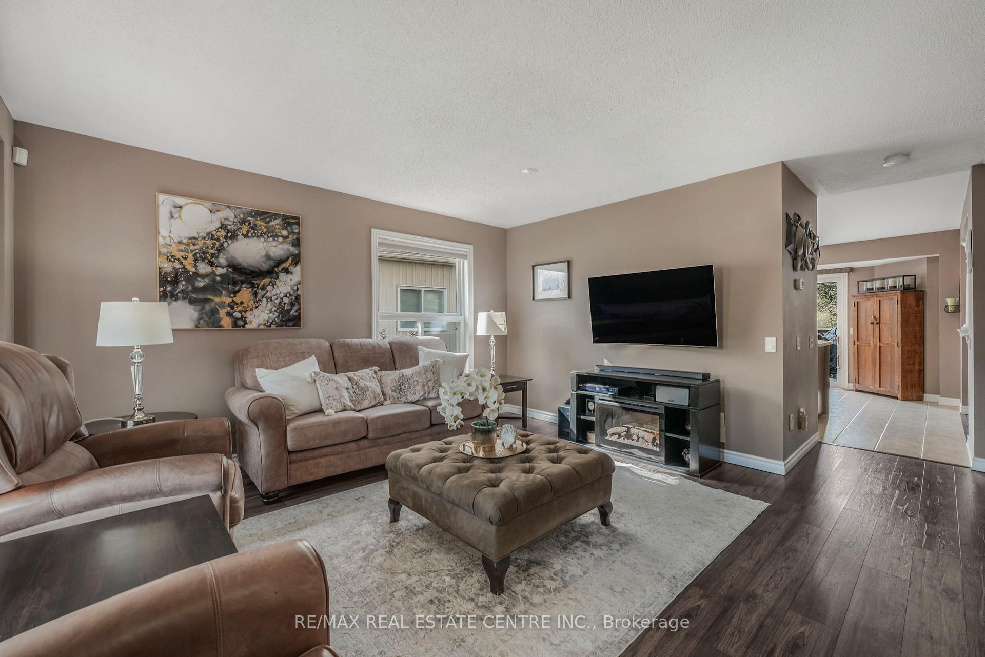 Photo 7 of 813 Greenwood Crescent, Shelburne — HOMEH