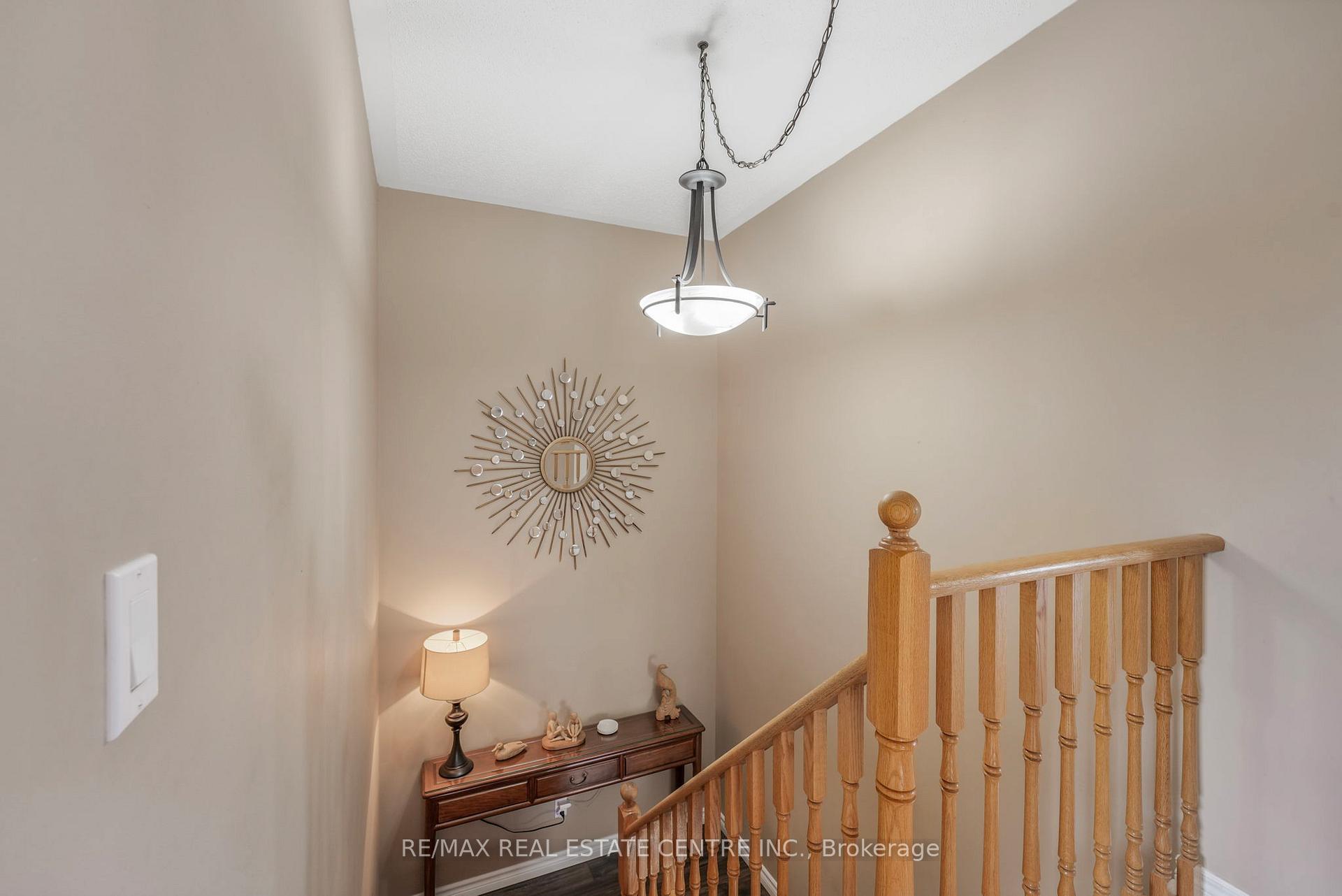 Photo 20 of 813 Greenwood Crescent, Shelburne — HOMEH