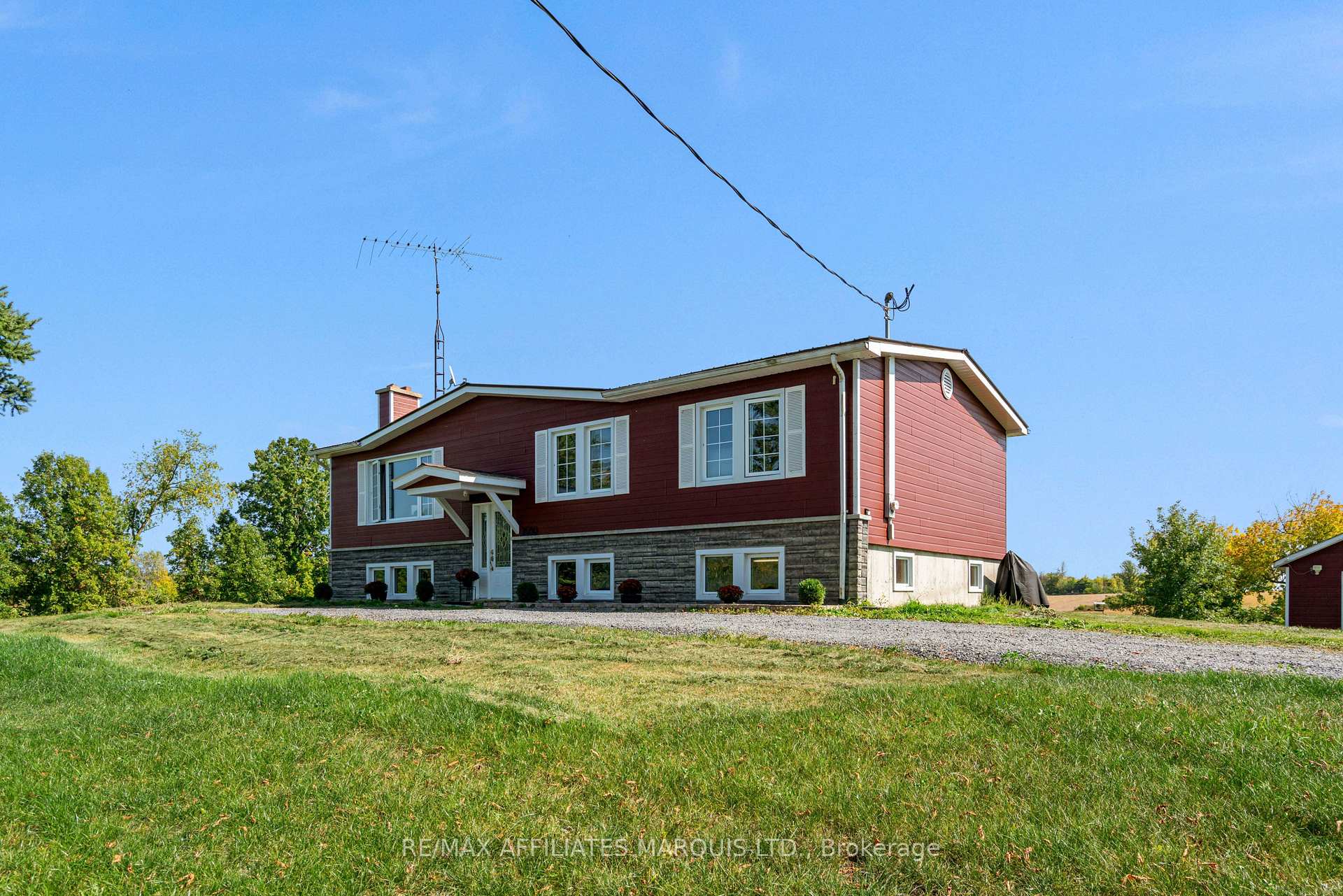 Photo 3 of 21230 Conc 6 Road, South Glengarry, South Glengarry (Lancaster) Twp — HOMEH