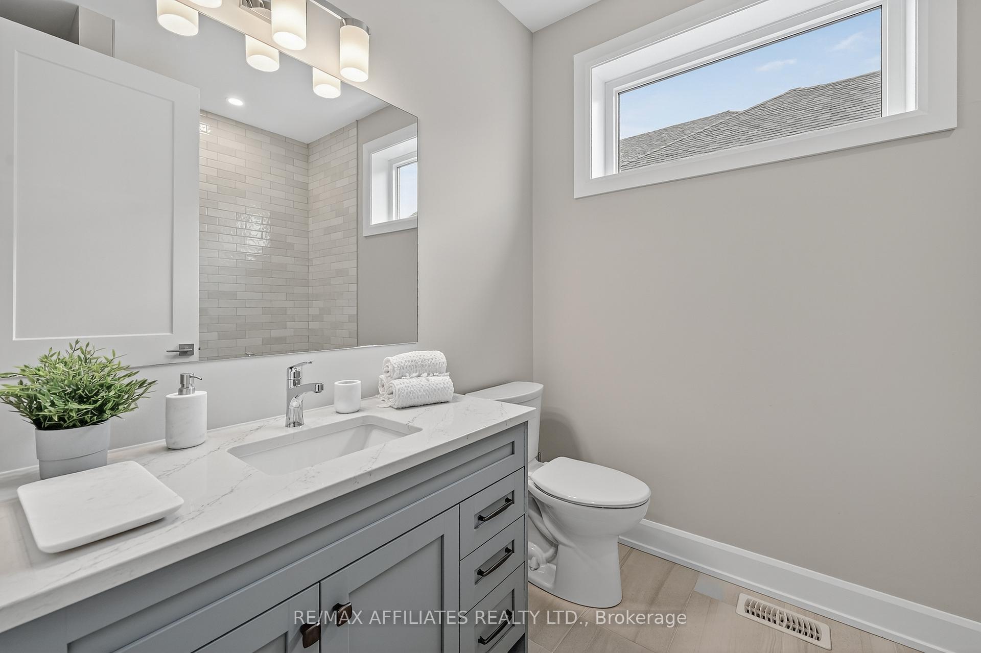 Photo 6 of 105 Rabb Street, Smiths Falls — HOMEH