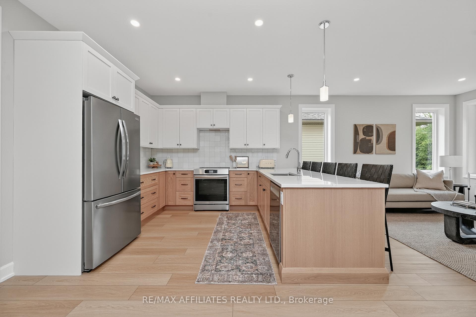 Photo 10 of 105 Rabb Street, Smiths Falls — HOMEH